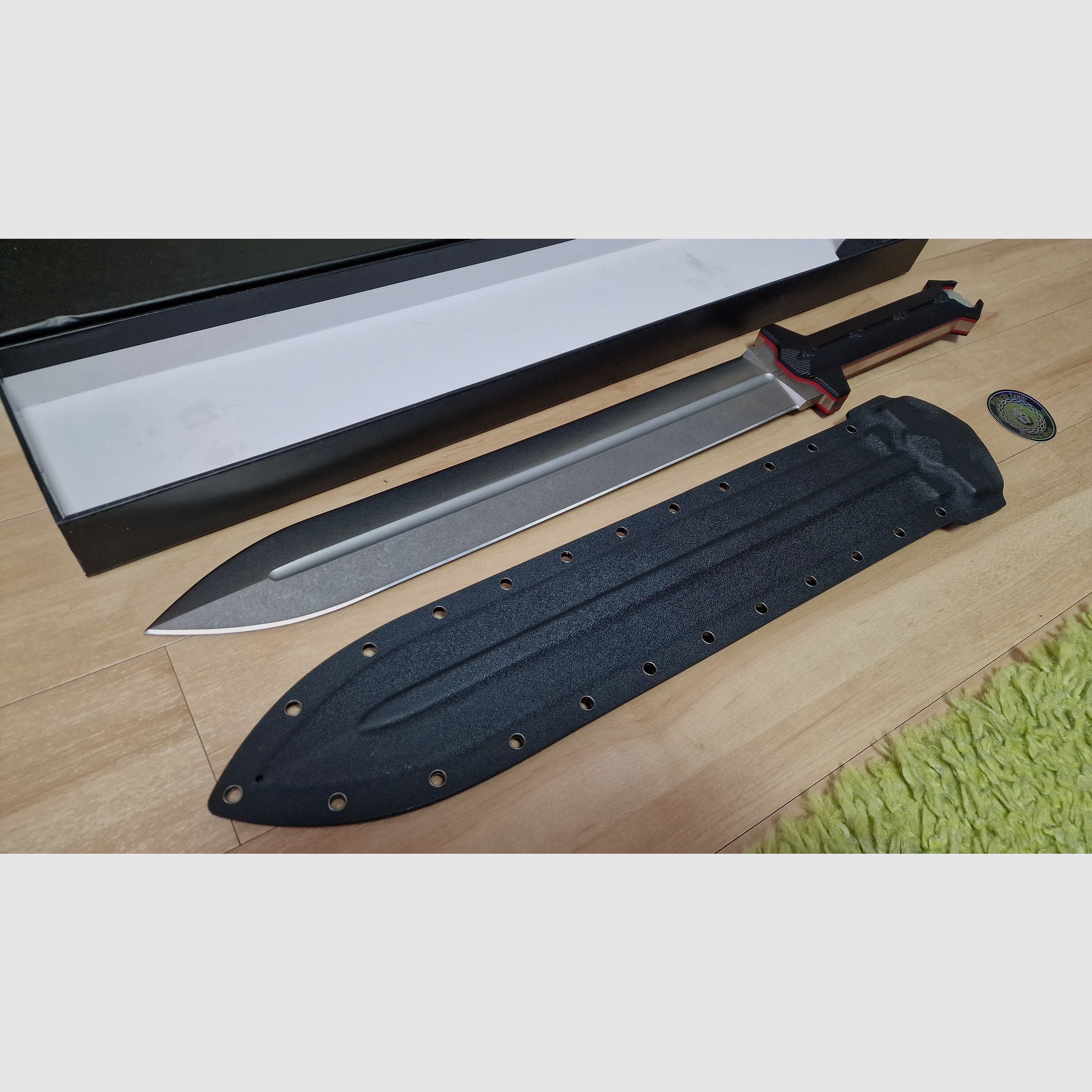 Neujahrspreis: Midgards Messer Tyrfing V2 Kurz-Schwert Neu OVP 1,7 kg Sandvik Stahl