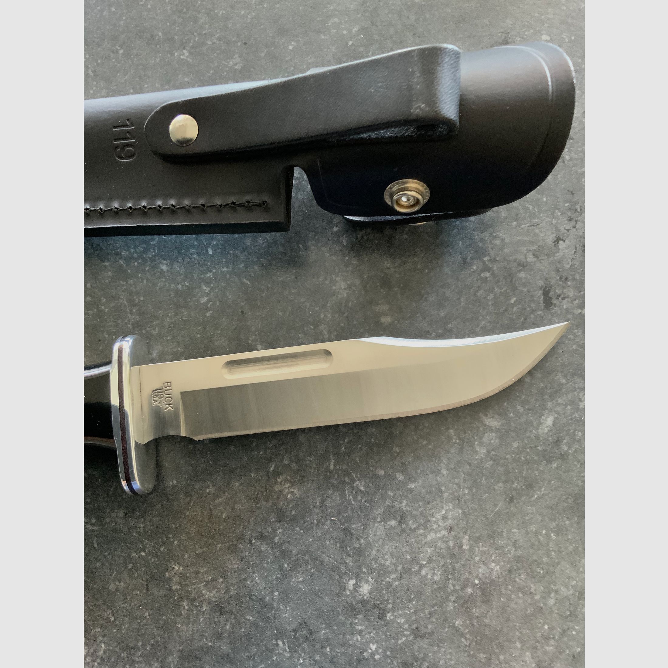 Buck 109 Jagdmesser neu einschließlich Lederscheide