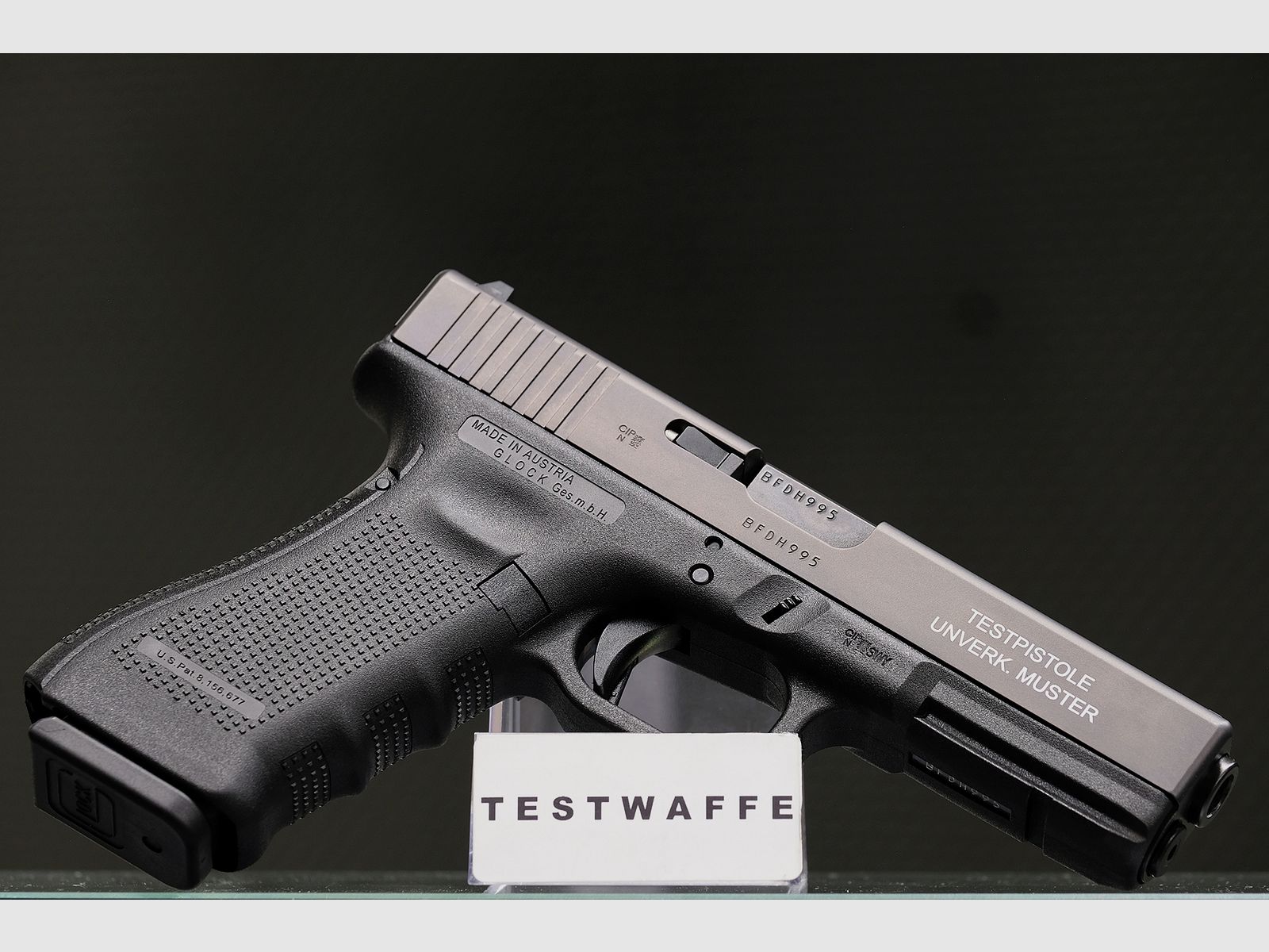 Glock 17 Gen4, image 1 sur 2