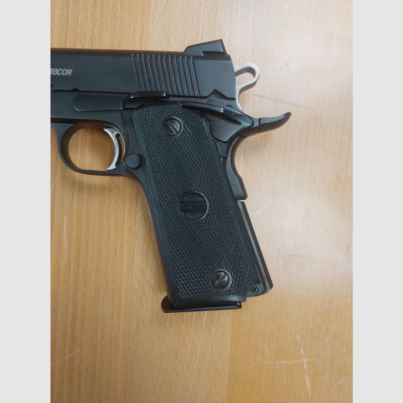 Armscor Rock Ultra 1911-A1 FS