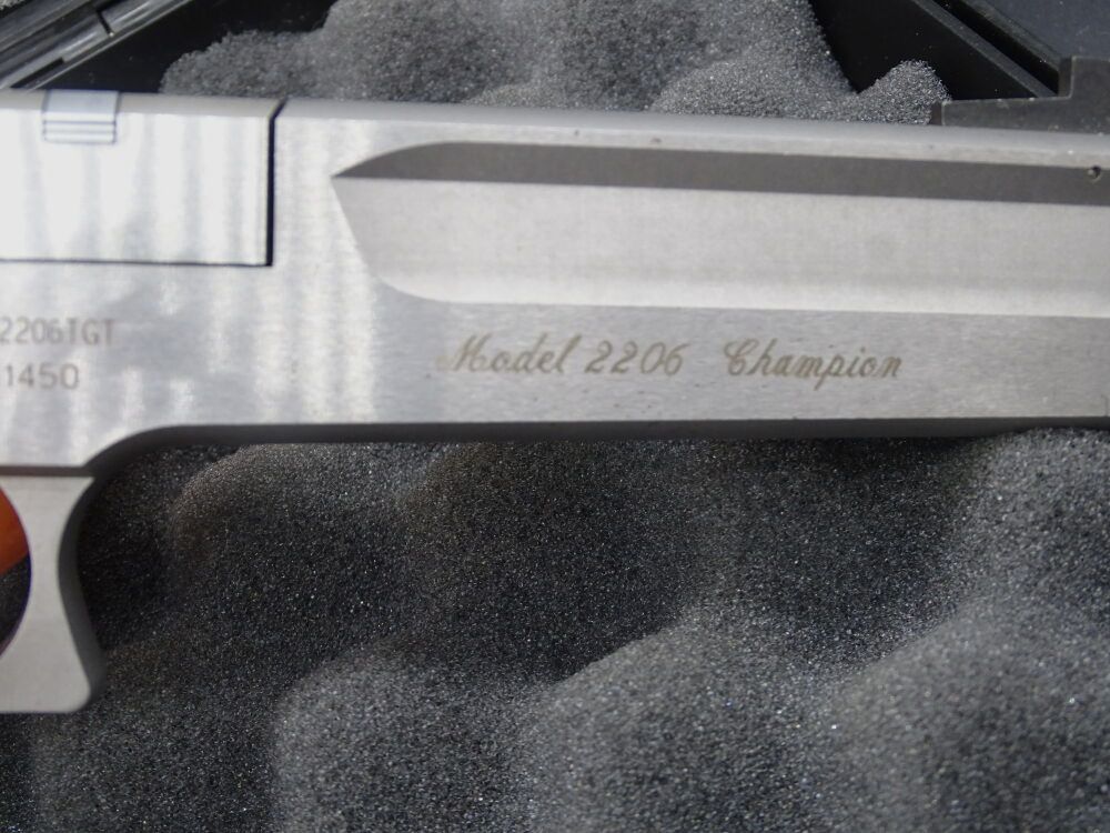 Smith & Wesson 2206 TGT Champion Kaliber .22lr 2206 TGT Champion