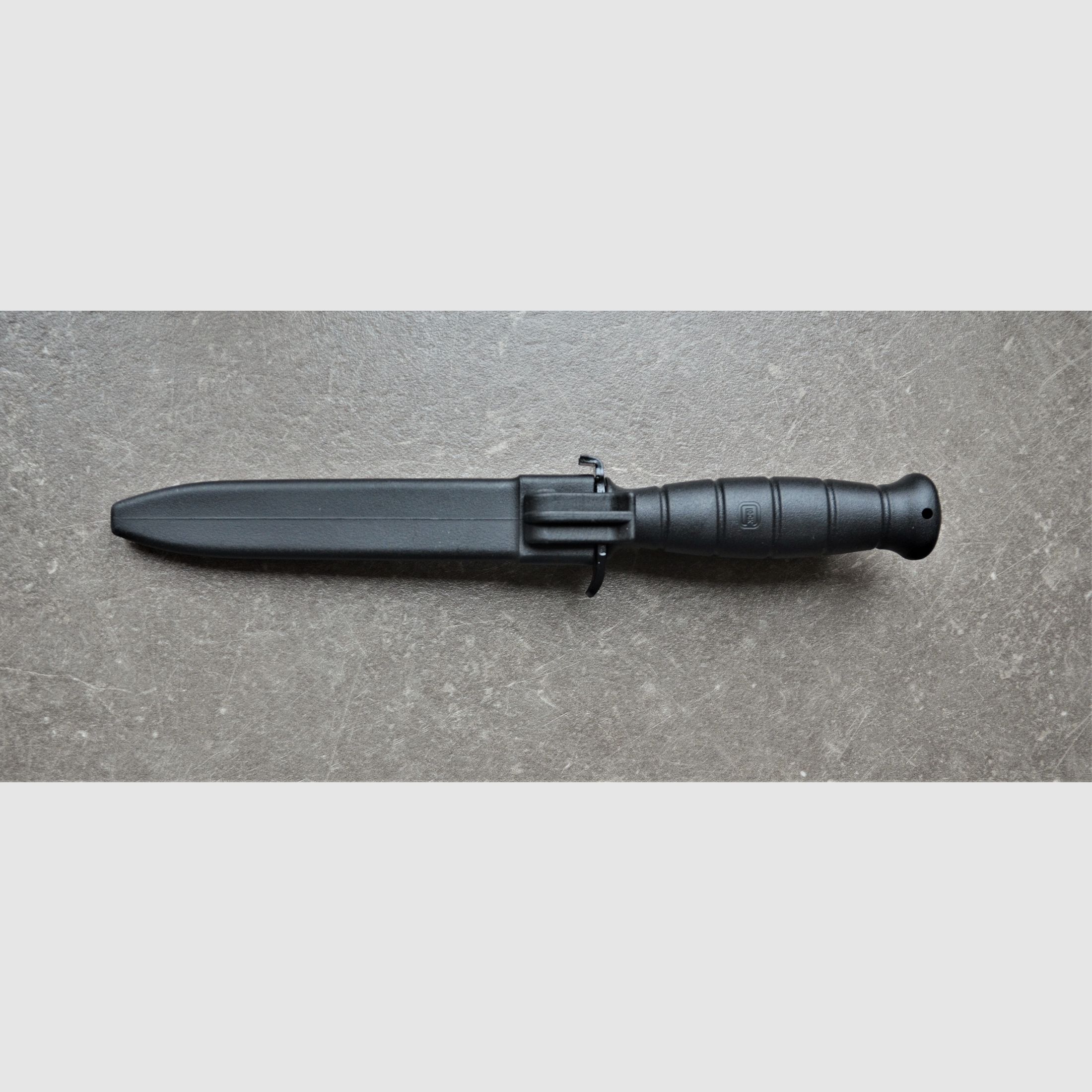 Glock Feldmesser FM 78 schwarz – Militärisches Mehrzweckmesser