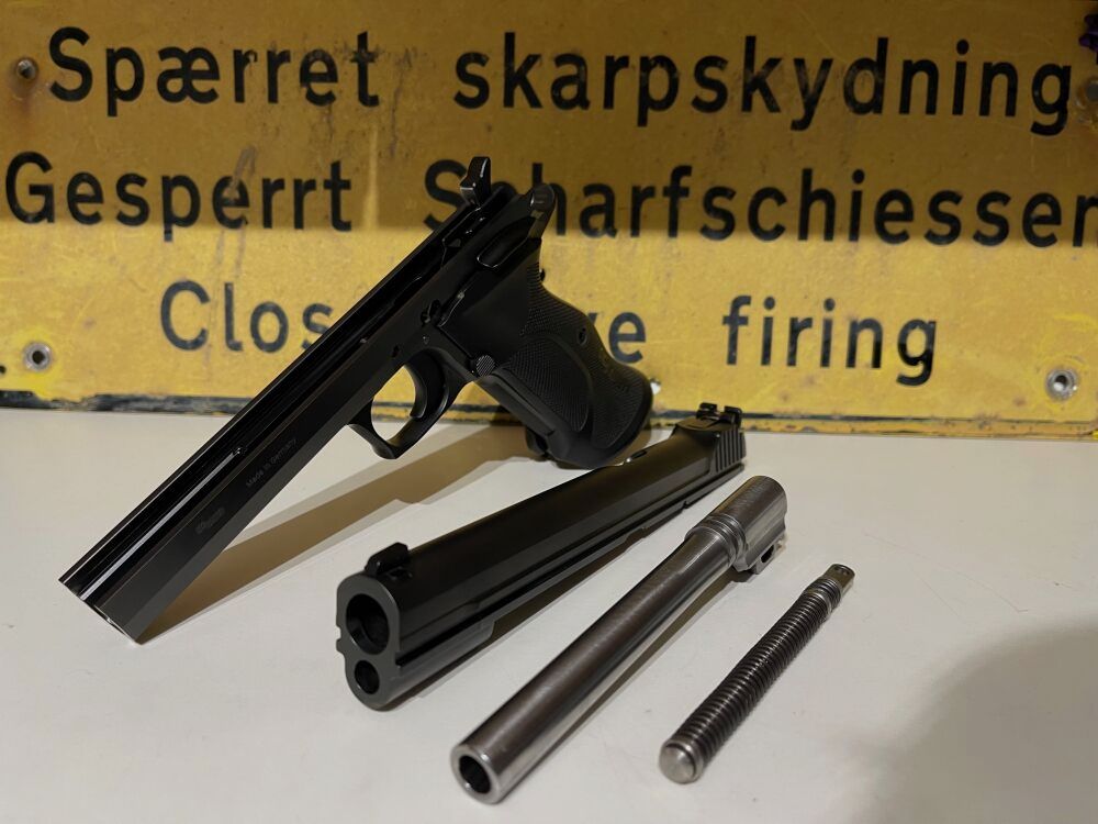 Sig Sauer P210 Supertarget (ALL BLACK - Made in Germany)