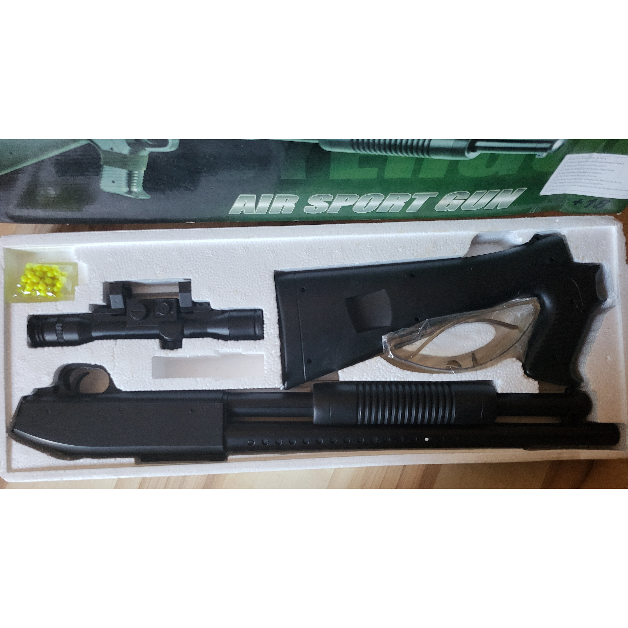 Airsoft Schrotflinte und Gewehr mit BBs