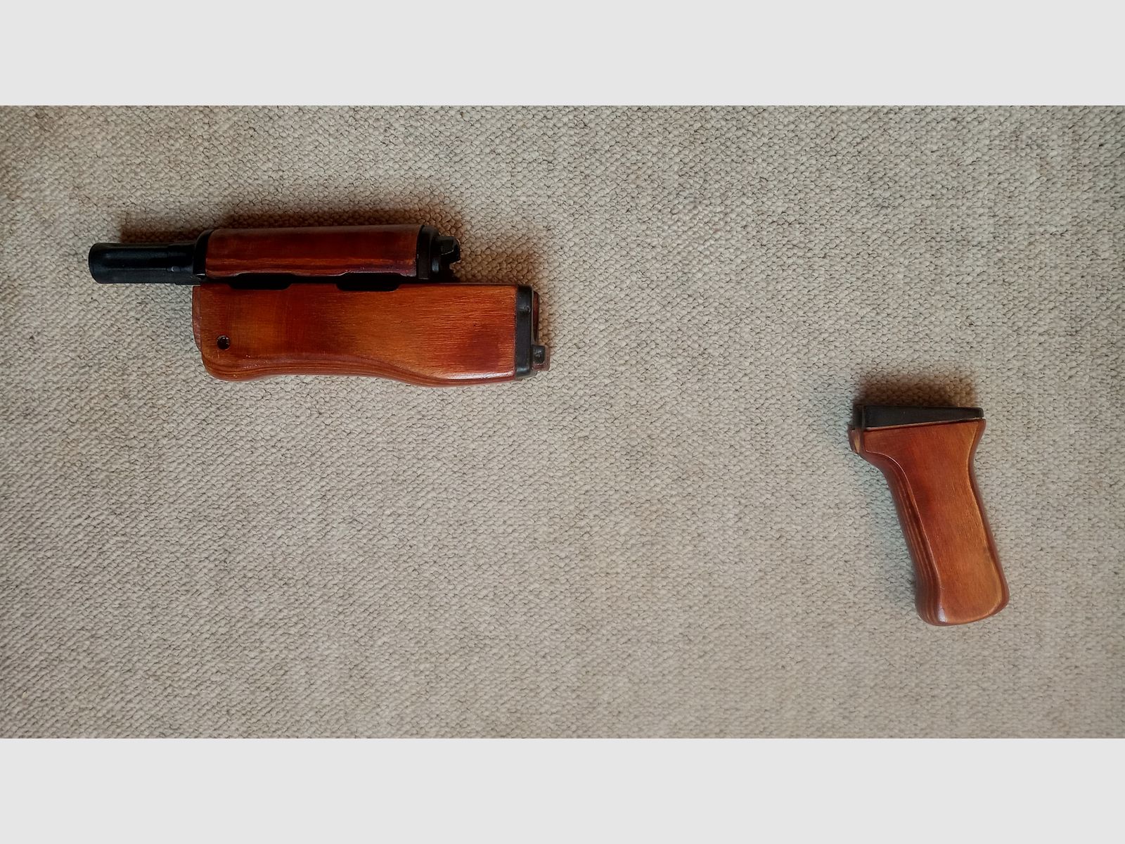 Original russischer RPK-74 Griff & Handschutz aus Schichtholz eingepasst für AK  und mit Gasrohr (AK74 / AK-100 / Saiga / Yunker 2/3/4)