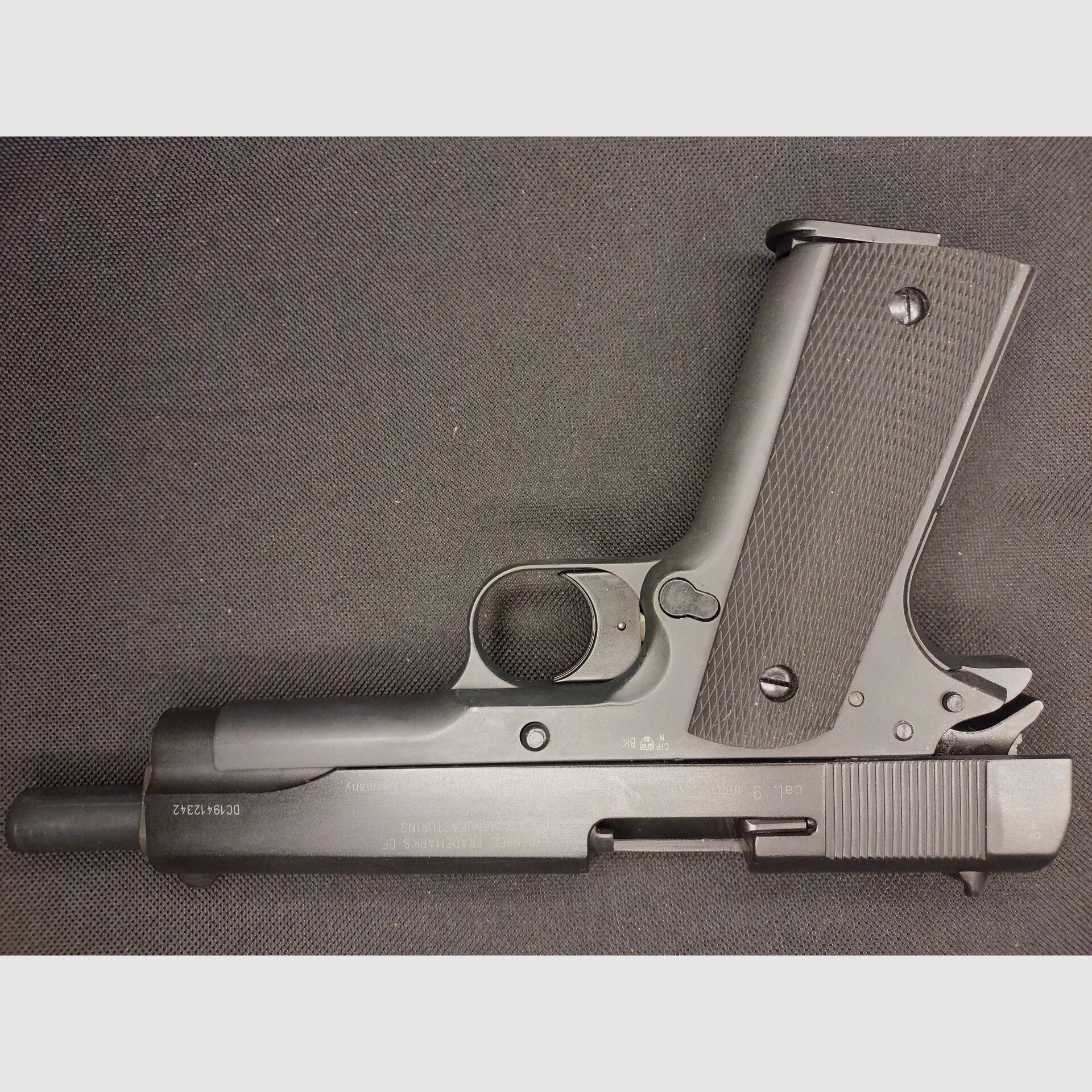 Colt Government 1911 A1 Schreckschuss Pistole 9mm P.A.K. (PTB 774) neuwertig!