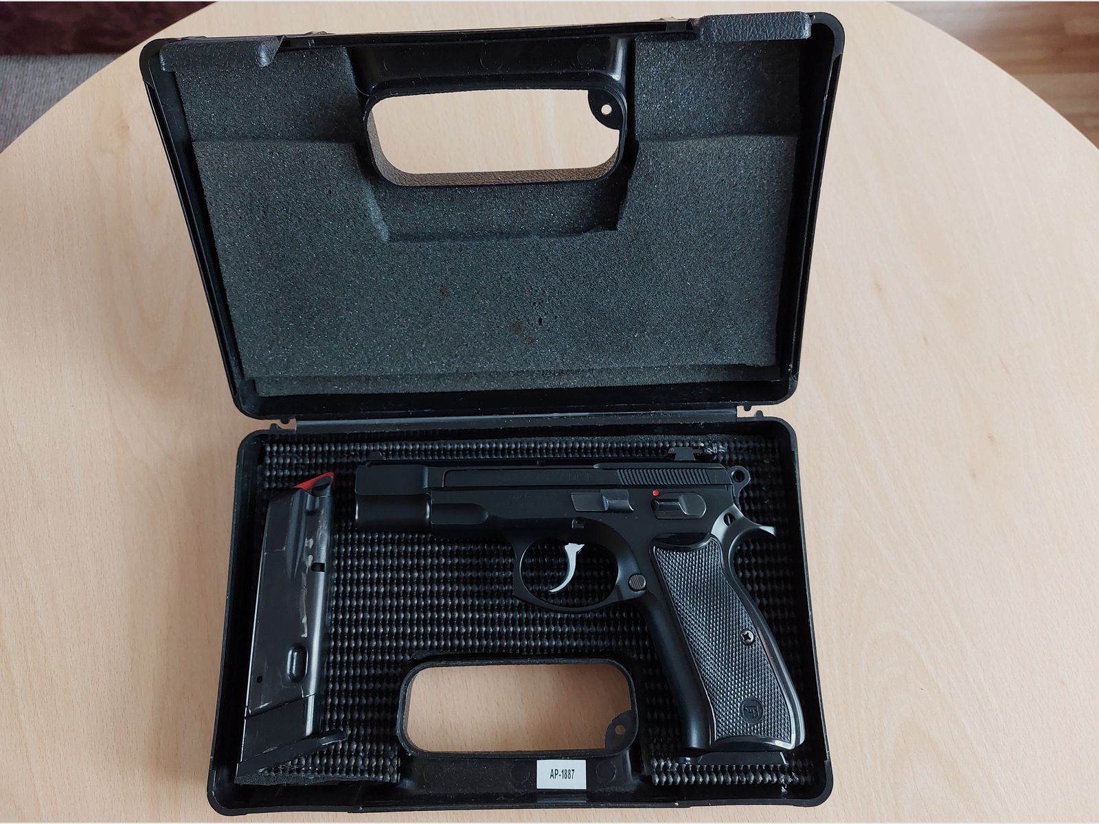 CZ 75 Kadet