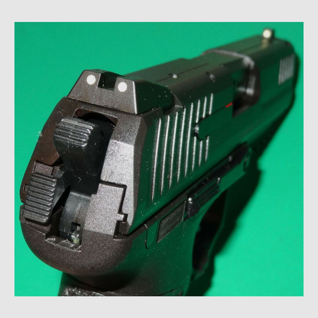 Heckler & Koch Pistool Heckler & Koch P30-V3, Geblauwit in het kaliber 9x19 (9mm Para) Inclusief accessoires