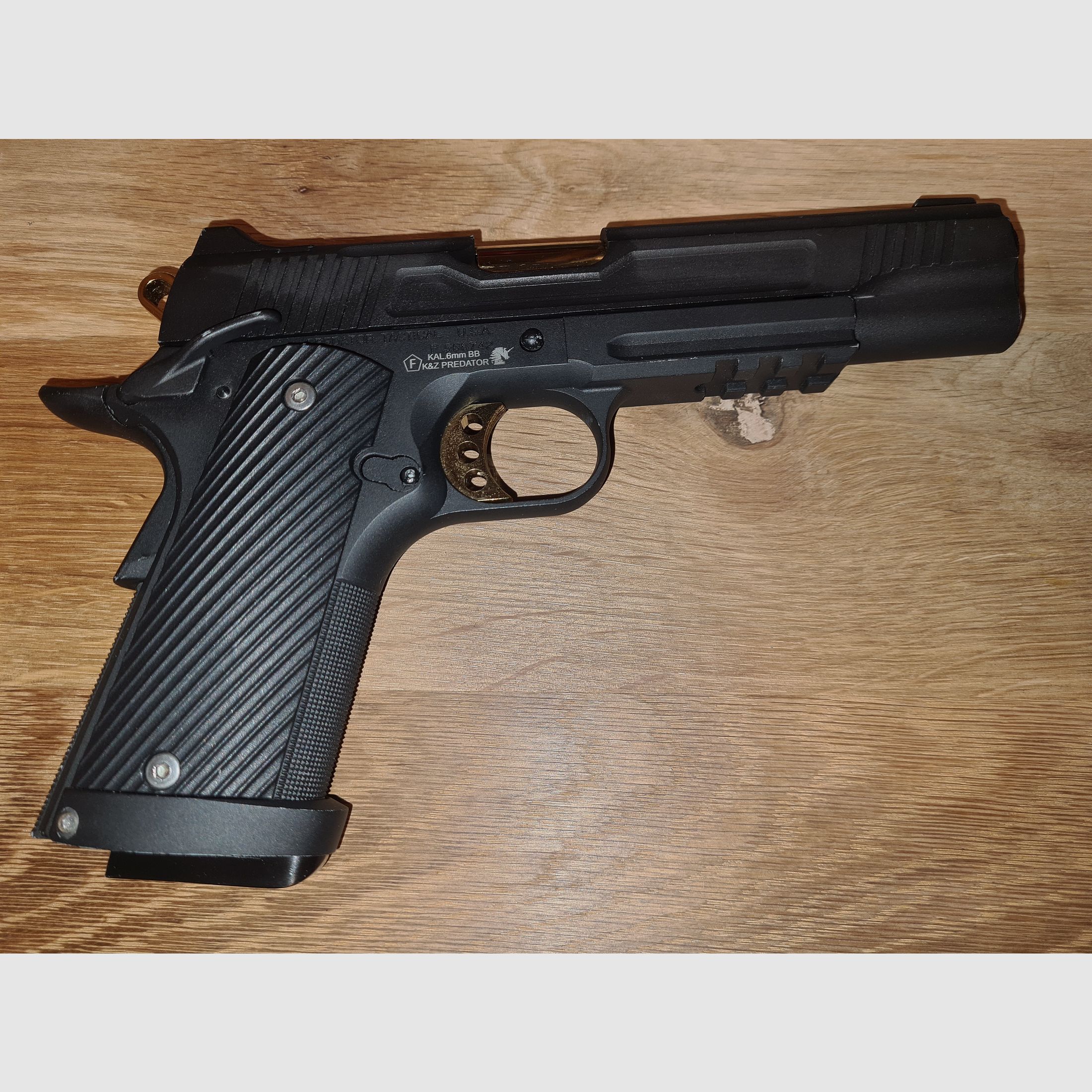 King Arms Predator T.