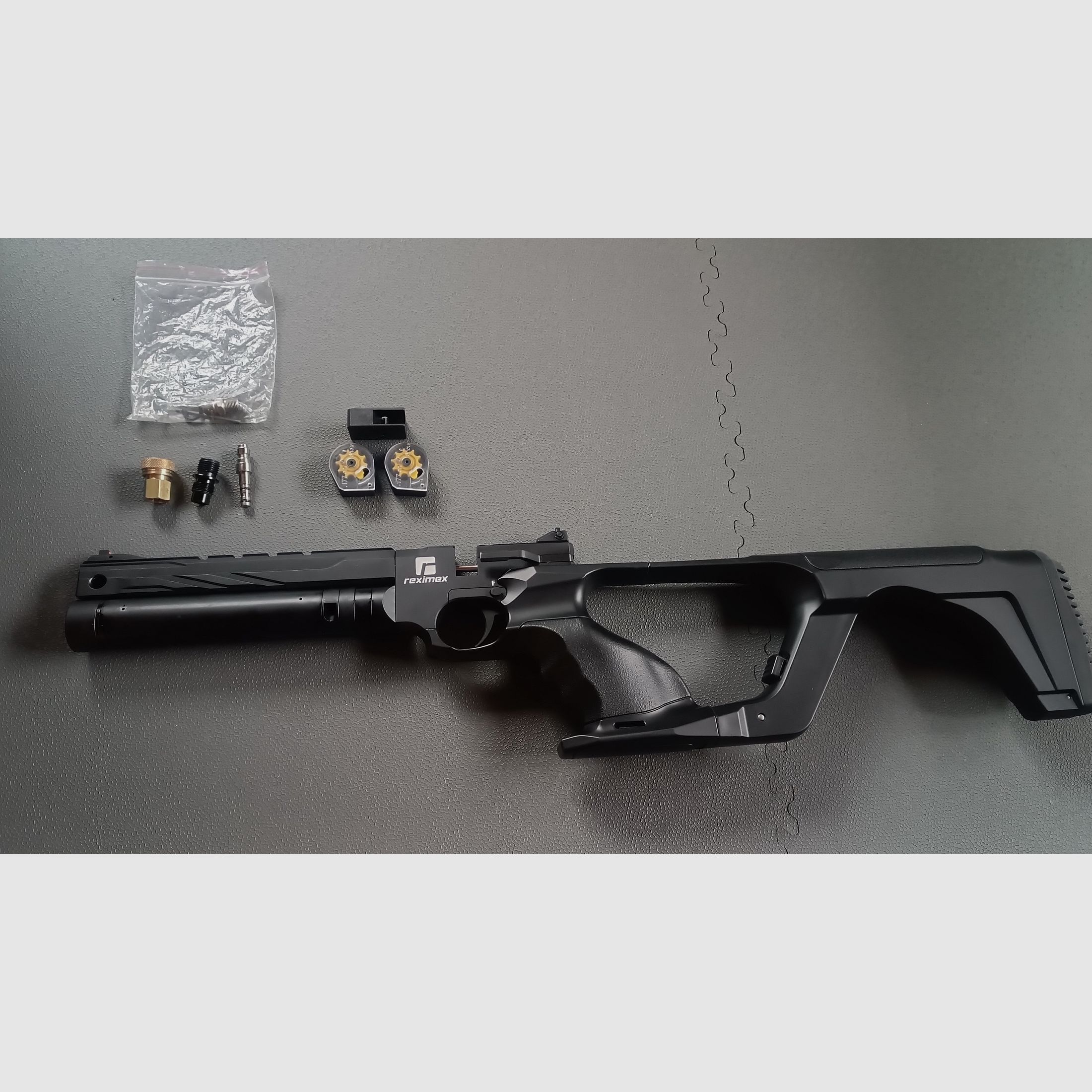 Reximex RP luchtpistool perslucht 4,5mm diabolo zwart aanlagkolf