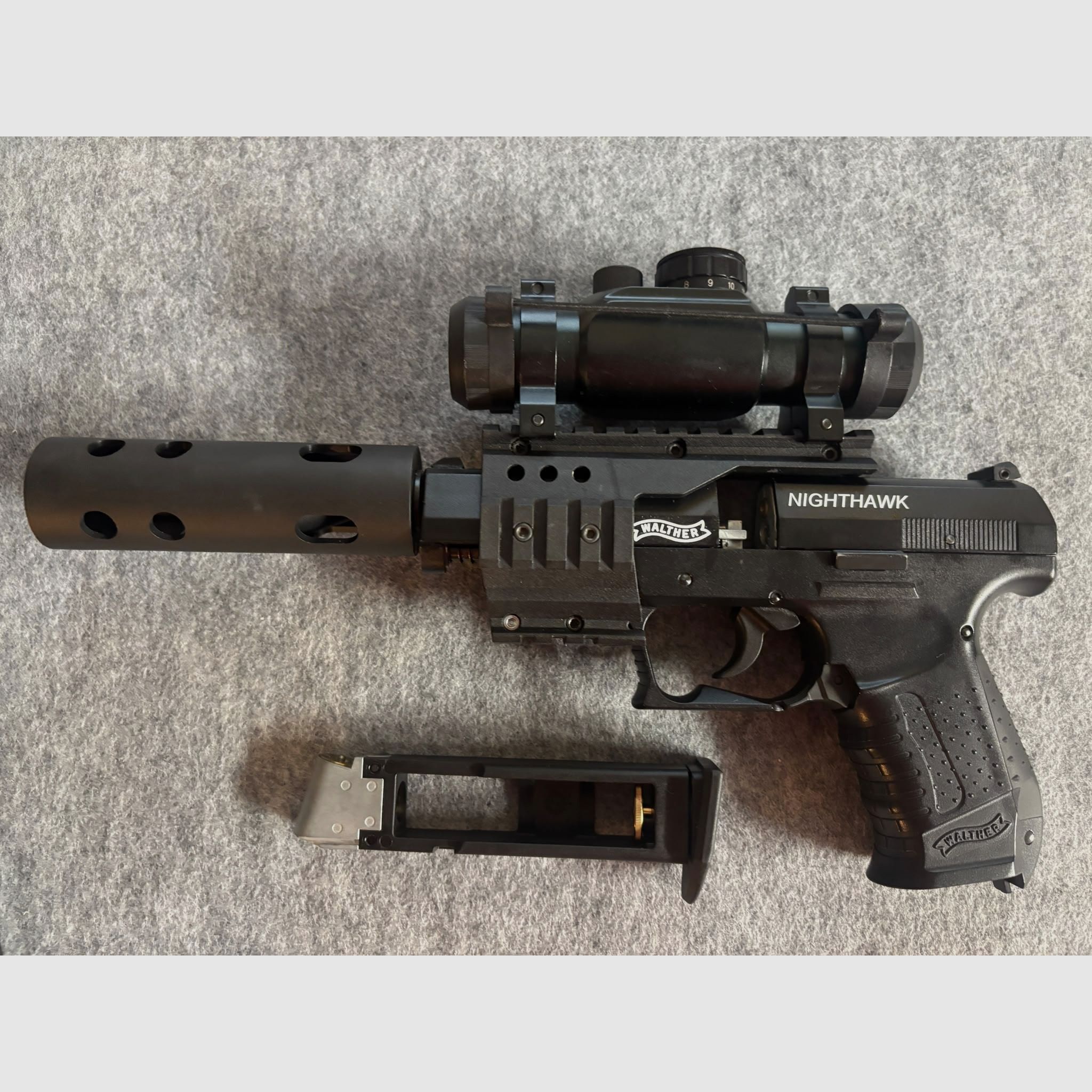 Walther Nighthawk 4,5 mm Diabolo - pistola Co2 in valigetta, immagine 3 di 5