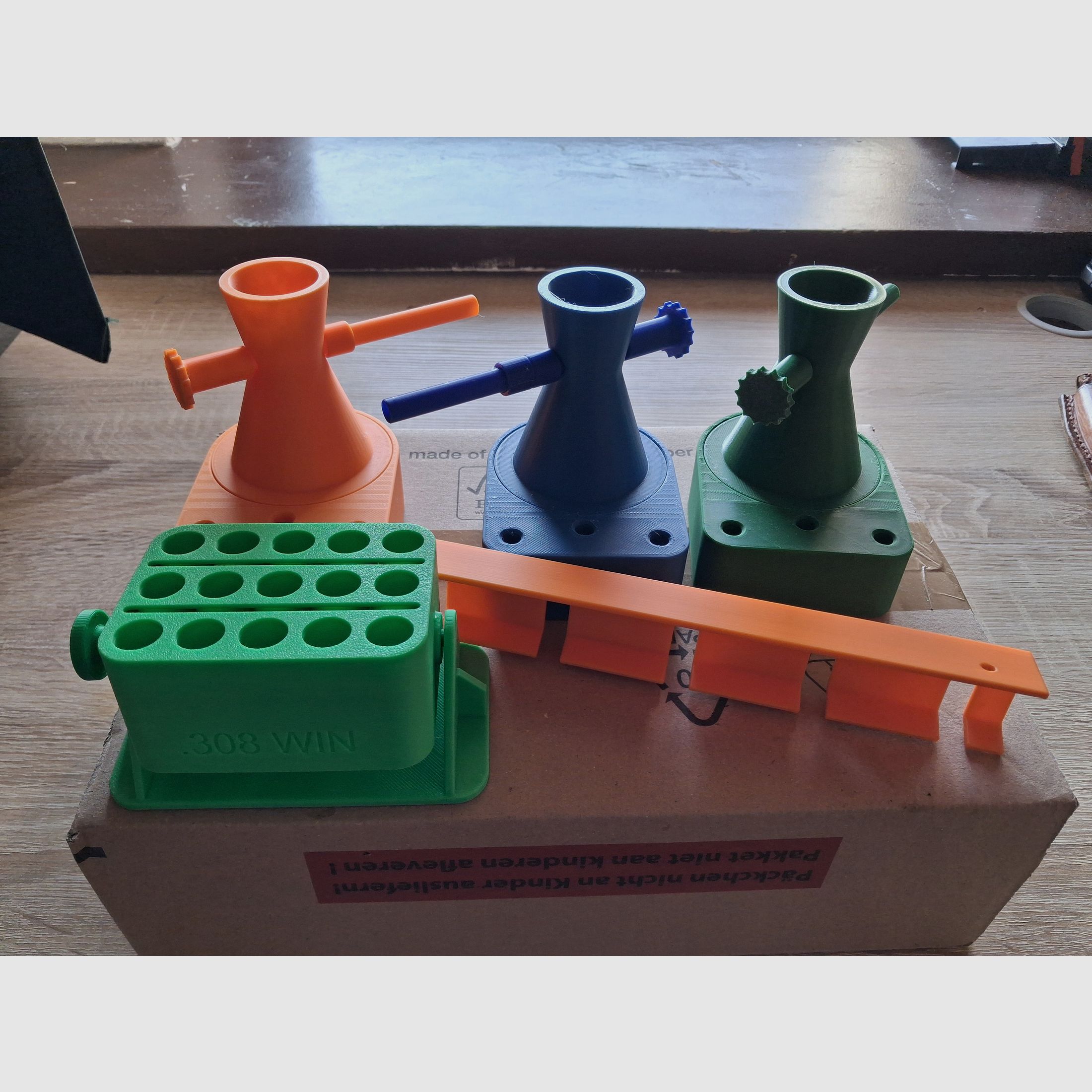 Powder measure - cartridge holder - cleaning rod holder (lot)
