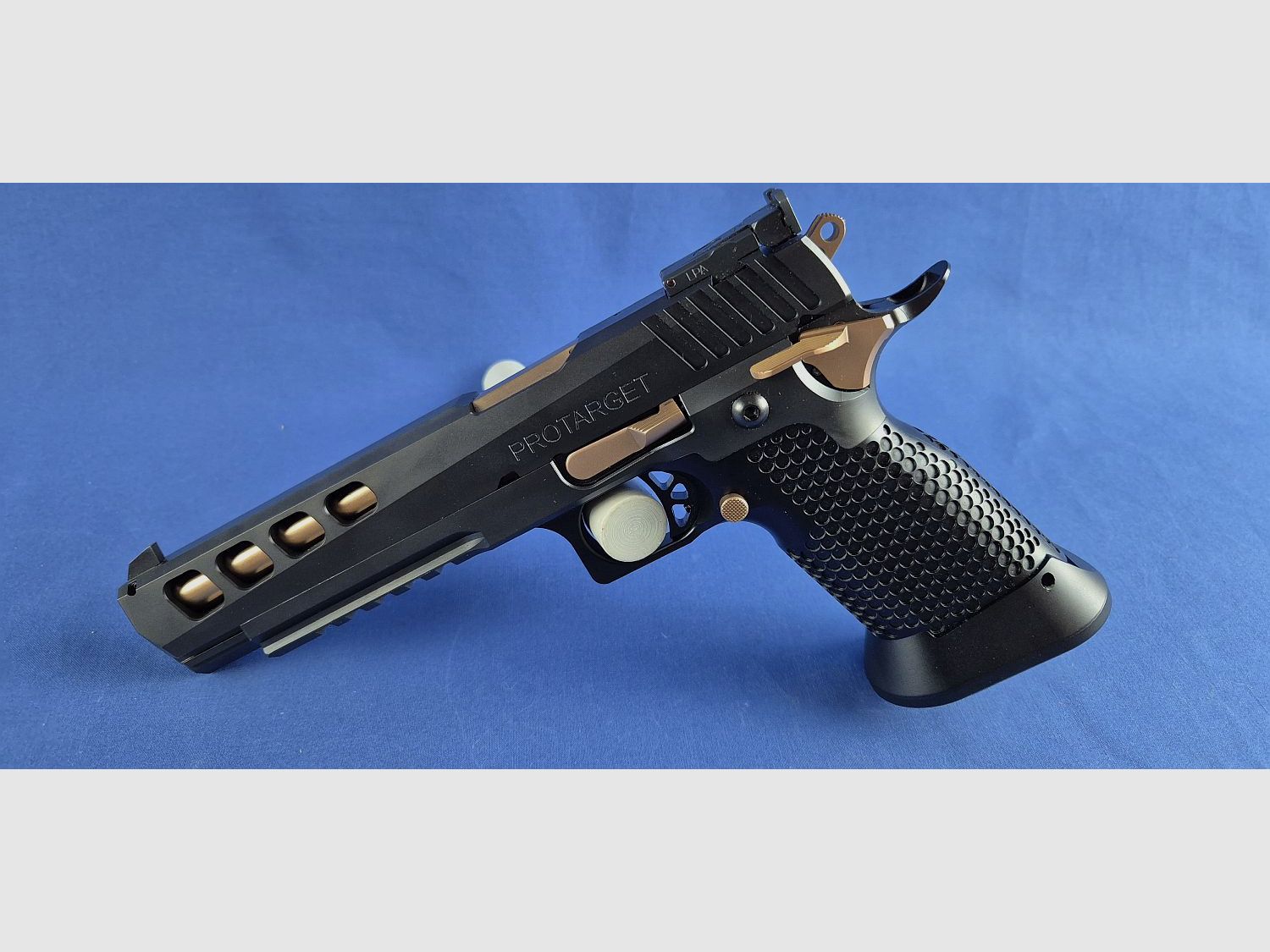 Proarmis ProTarget Gen.3, Kal.9x19mm, LL:6″ „Austria Edition“, Bild 1 von 3