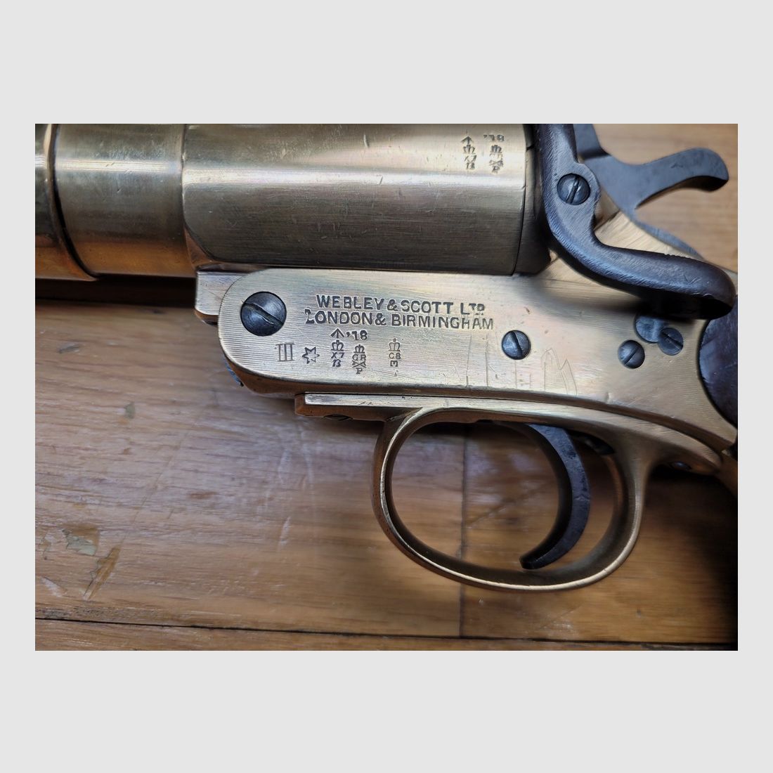Bellissima Pistola Segnaletica Webley & Scott No.1 Mk III* – Calibro 4 o 26,5mm – Modello 1916 – Prima e Seconda Guerra Mondiale – Arma del 1918 – 100% ottone – bei marchi – ottime condizioni!, immagine 5 di 19