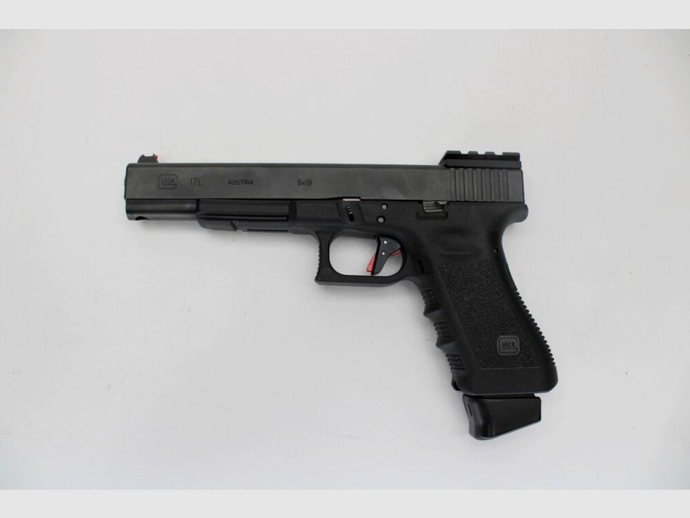 Pistole Glock 17L mit 7 Magazinen und Holster Timney Abzug 9mmLuger