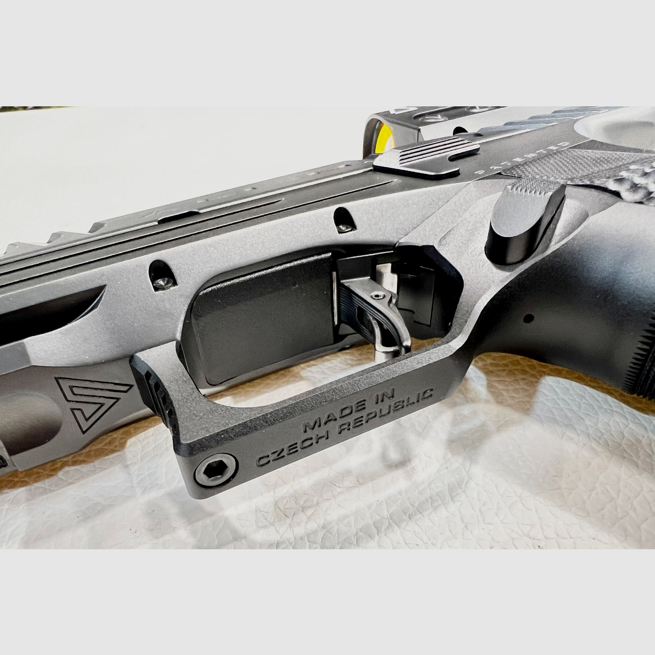 LAUGO ARMS ALIEN BLACK EDITION – 9X19, Bild 4 von 10