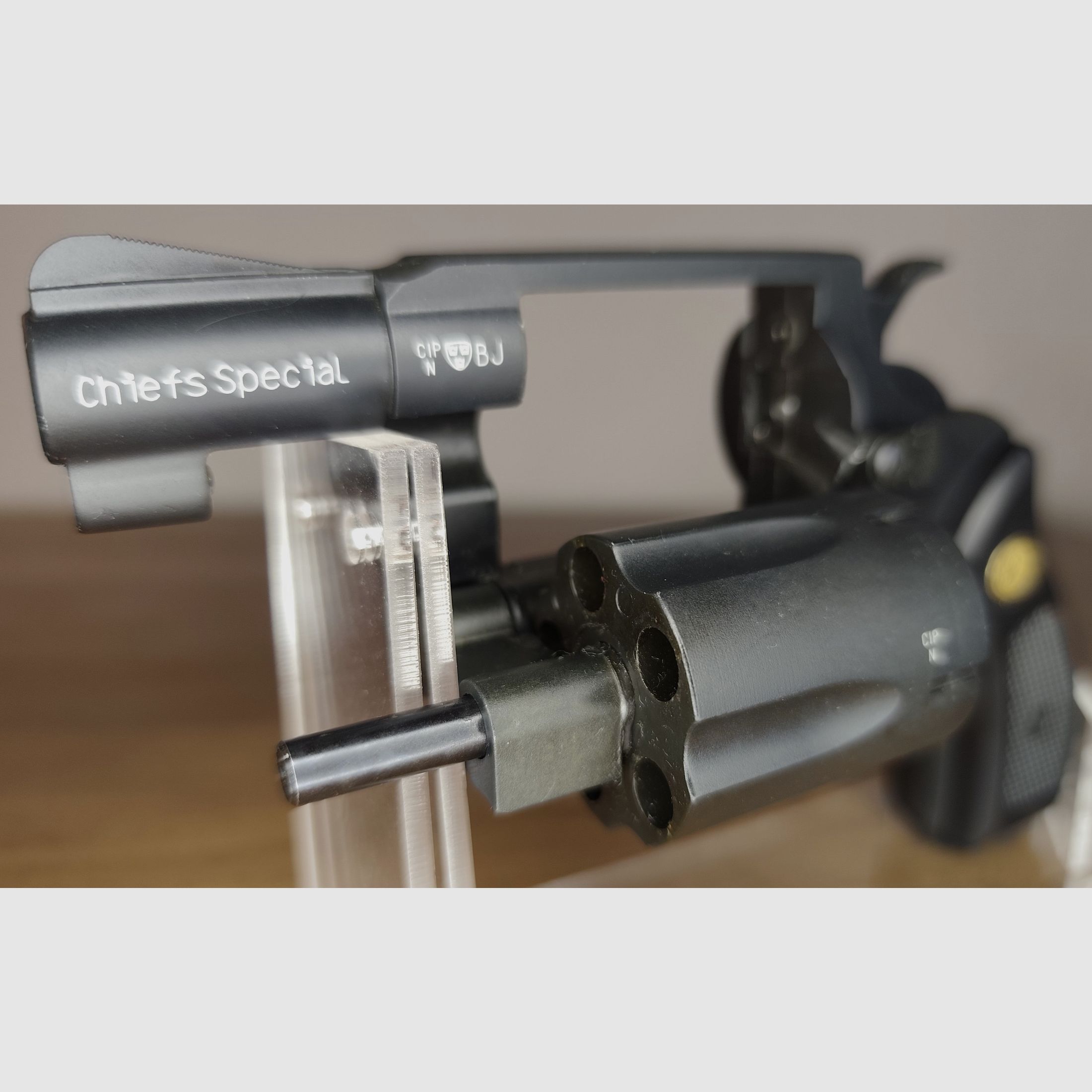 Smith&Wesson Chiefs Special 9mm PTB 794 Silvester-Set 40 Pyro+50 Schuss NC Munition