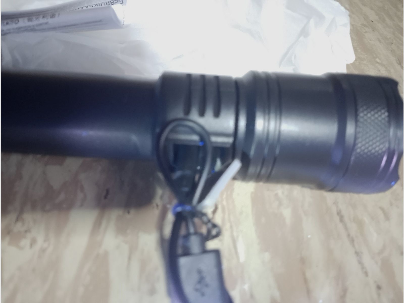 2 Taschenlampe wiederaufladbar USB 1x  UV Schwarzlicht Lampe klein 1 x LED groß mit Zoom Strobo funktion  
