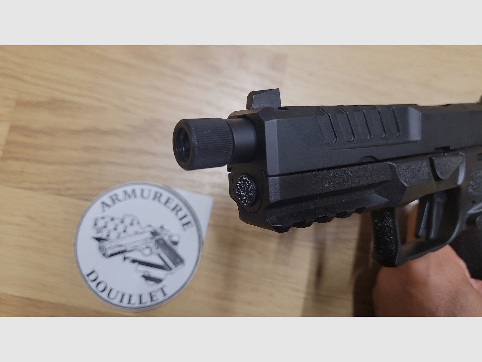 Springfield ECHELON Compact 4 inches TB (threaded barrel) – 9x19mm, image 12 of 12