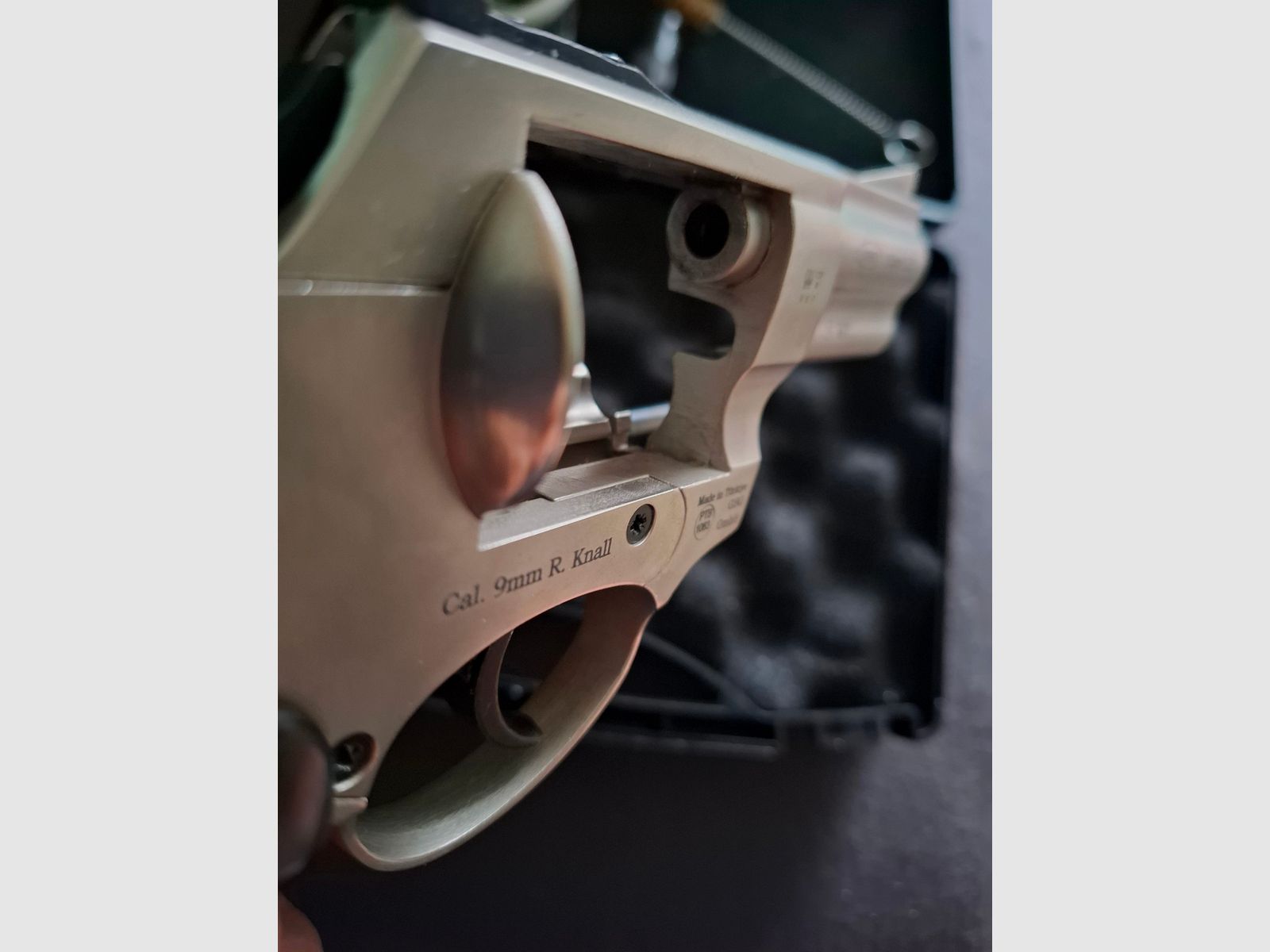 Ekol Viper 2,5" 9mm RK con munición.