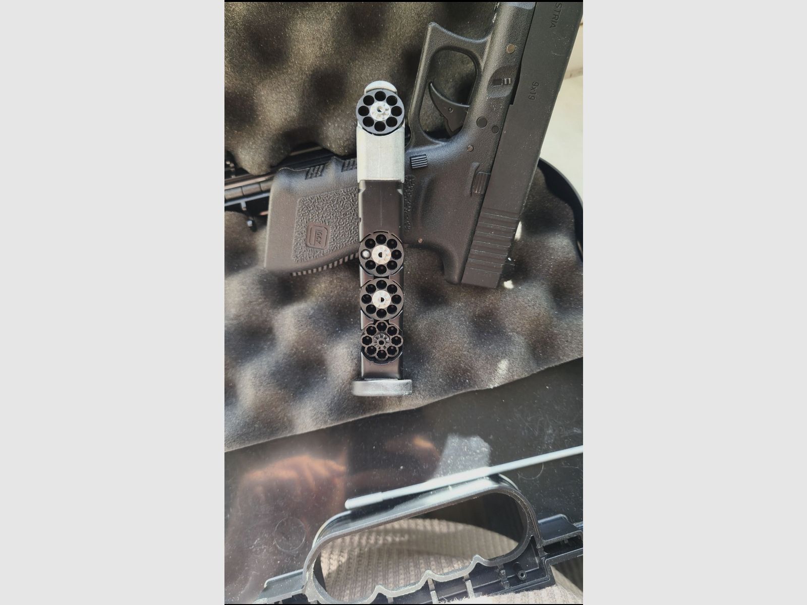 Glock 17 Co2 4.5mm cal. Diabolos/Steel BBs