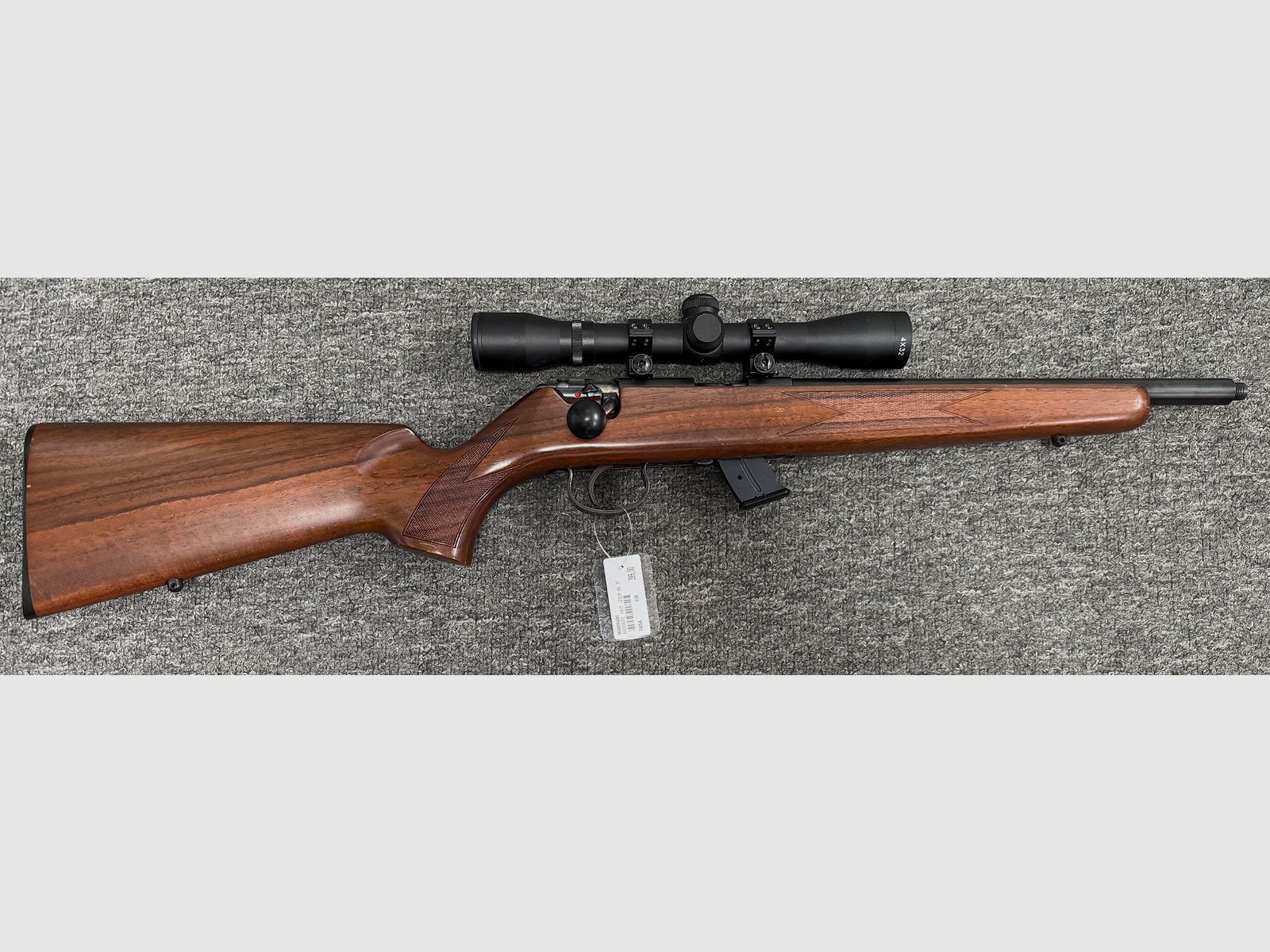 Anschütz 1417 Kaliber .22LR mit 4x32