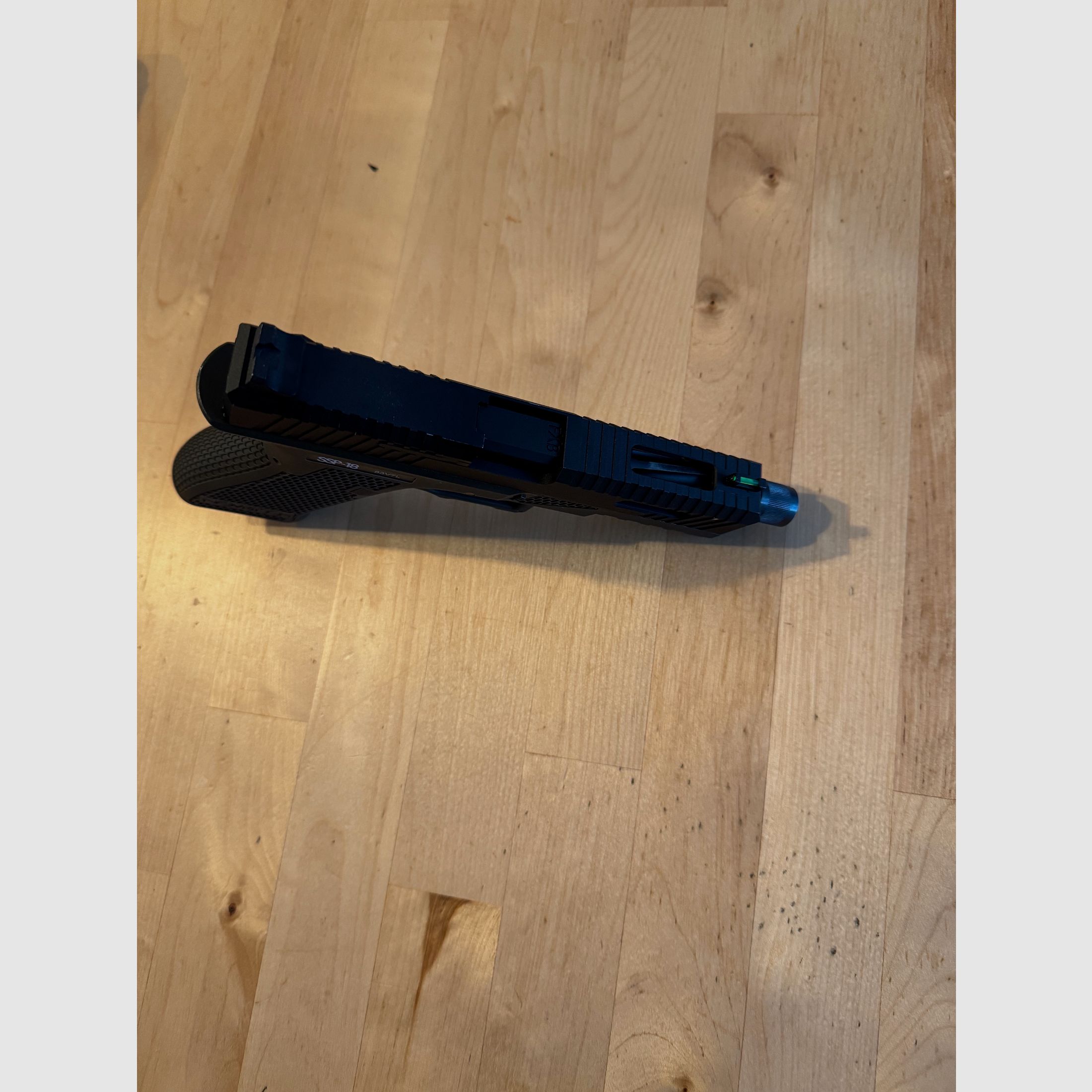 Novritsch SSP18 GBB Grün + Zubehör