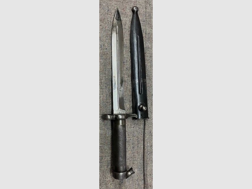 Schwedisches Bajonett Modell 1896 für den Schwedenmauser. Der Hersteller ist die Firma E.J.A.B. - Eskilstuna Jernolegets Aktion Bolaget in Eskilstuna / Schweden.