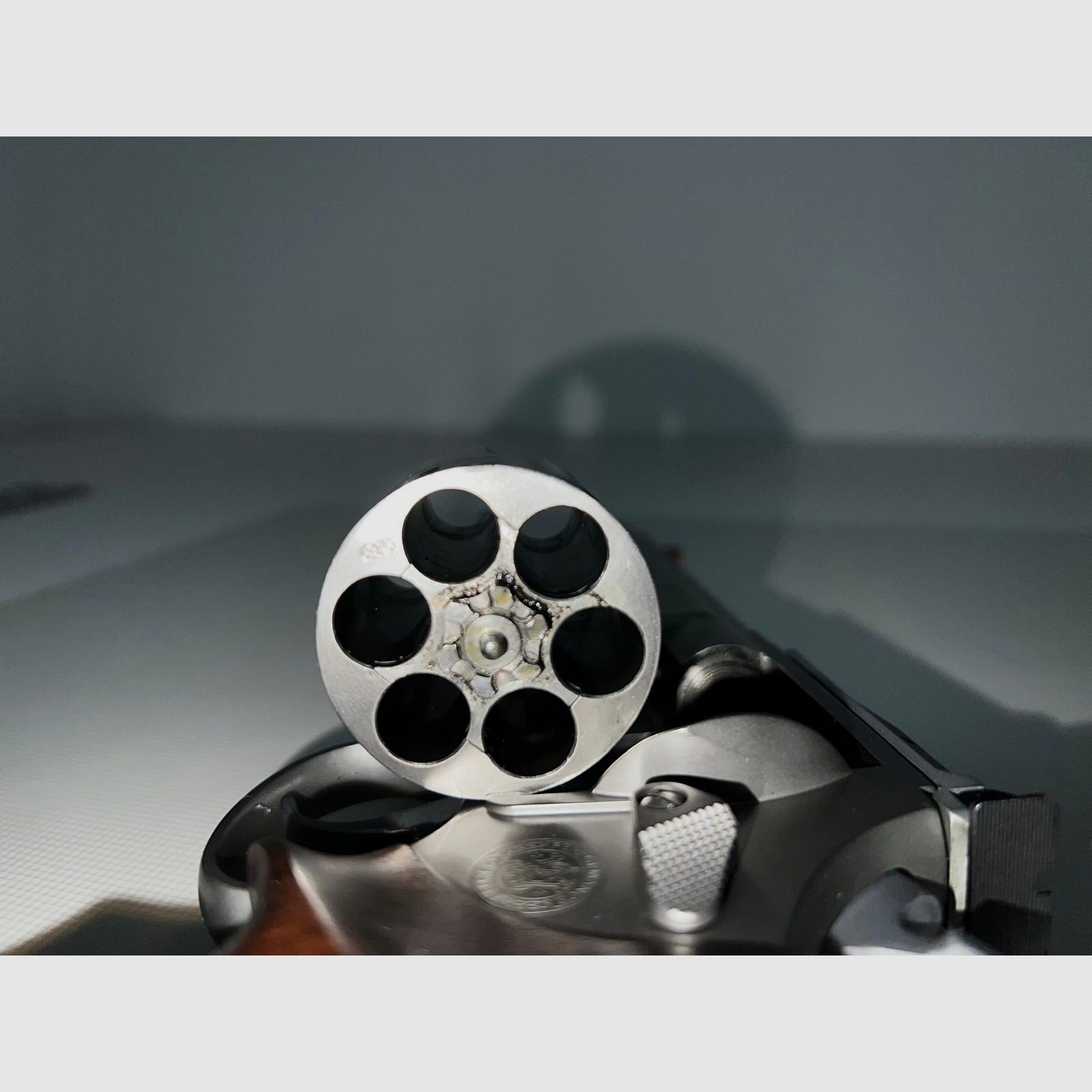 Smith & Wesson 629-5 Performance Center .44 Magnum – Sammlerstück mit Power und Stil