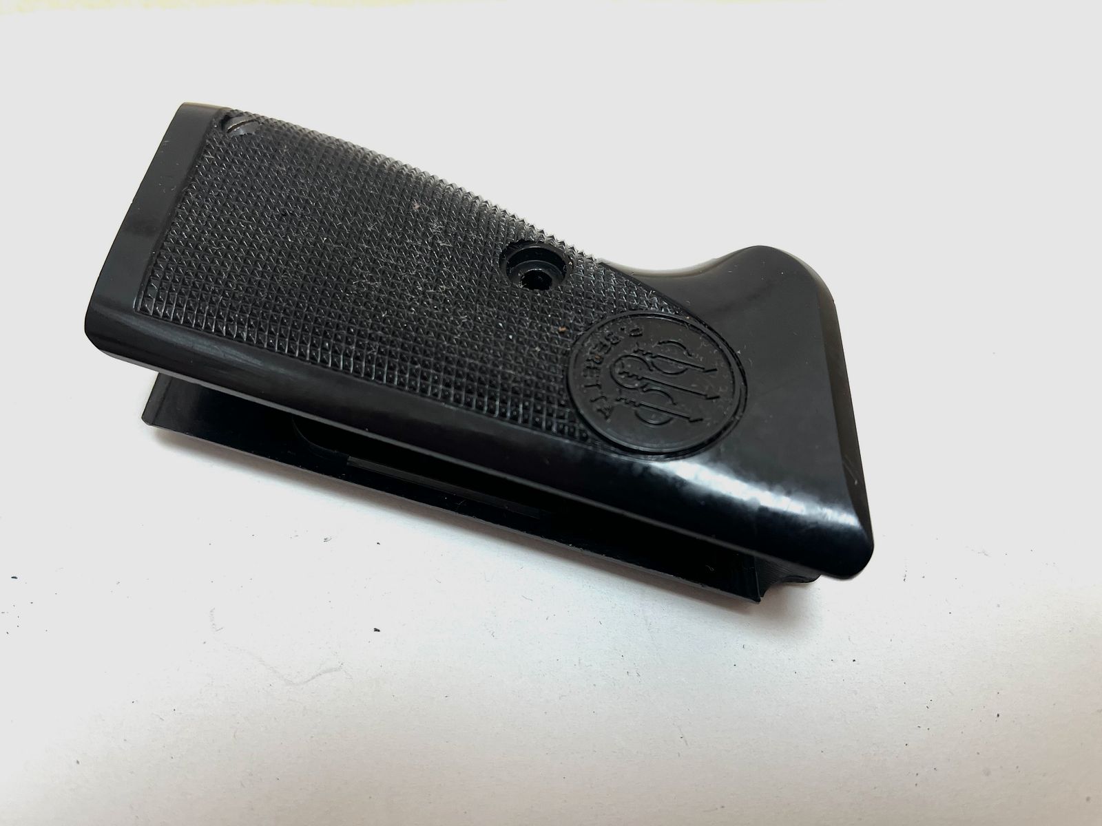 ••• Beretta Mod. 70 Griffschalen - Kunststoff •••