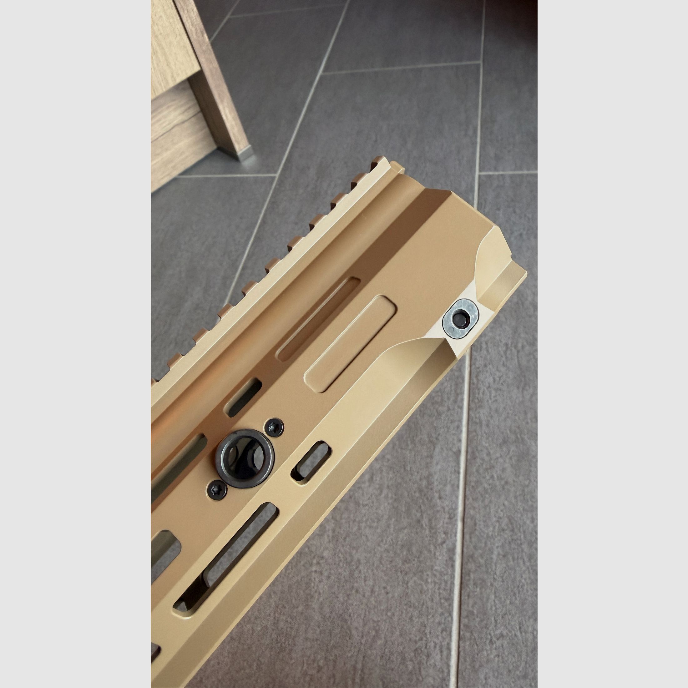 B&T M-LOK protezione per le mani per HK MR223 COYOTE TAN Cerakote lunga (per MR223 in 16,5")