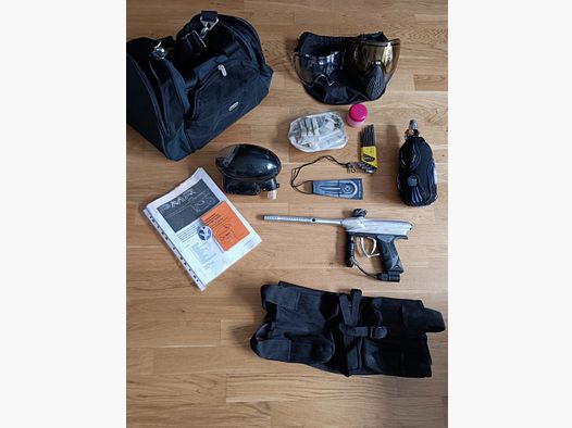 Proto PMR 7, paintball marker with various accessories