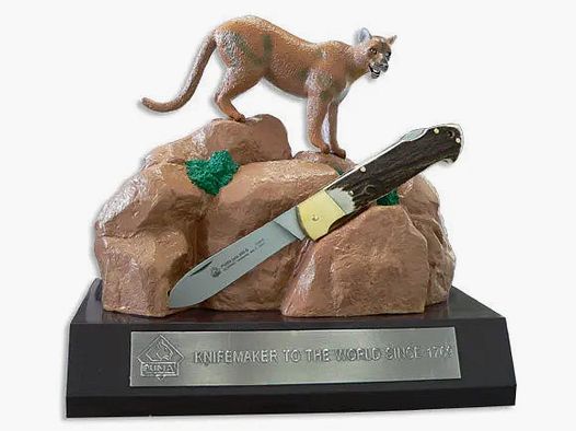 PUMA Statue, Figur