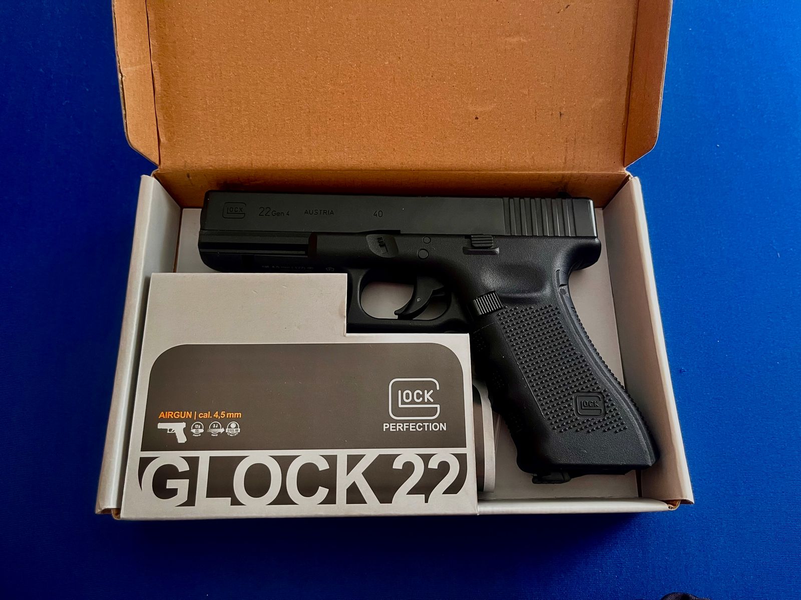Glock 22 gen4 CO2, zdjęcie 4 z 9