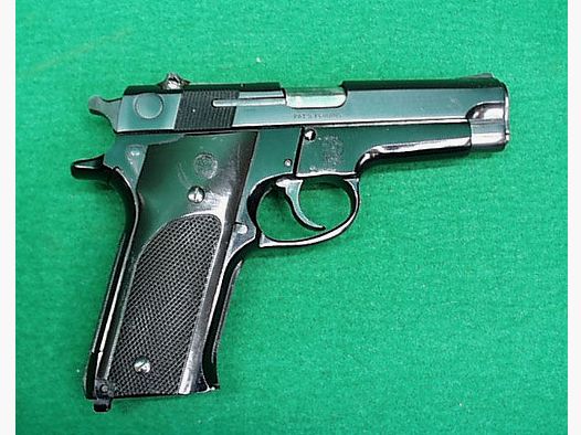 Smith & Wesson pistol model 59