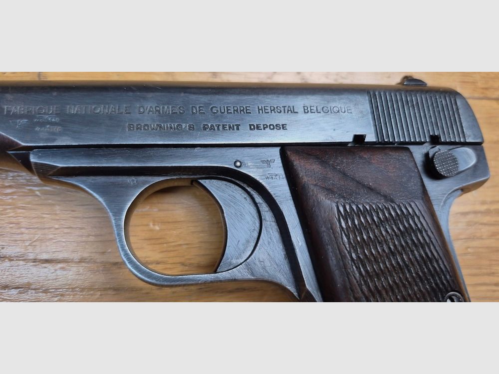 Mooie Browning Mod.10/22 Pistol – 7,65mm Browning – Fabricage Herstal, in beslag genomen door het Duitse leger – Circa 1942 / 44 – Talrijke Waffenamt – Zeer goede werking – Zeldzaam politieholster – TBE, afbeelding 5 van 20