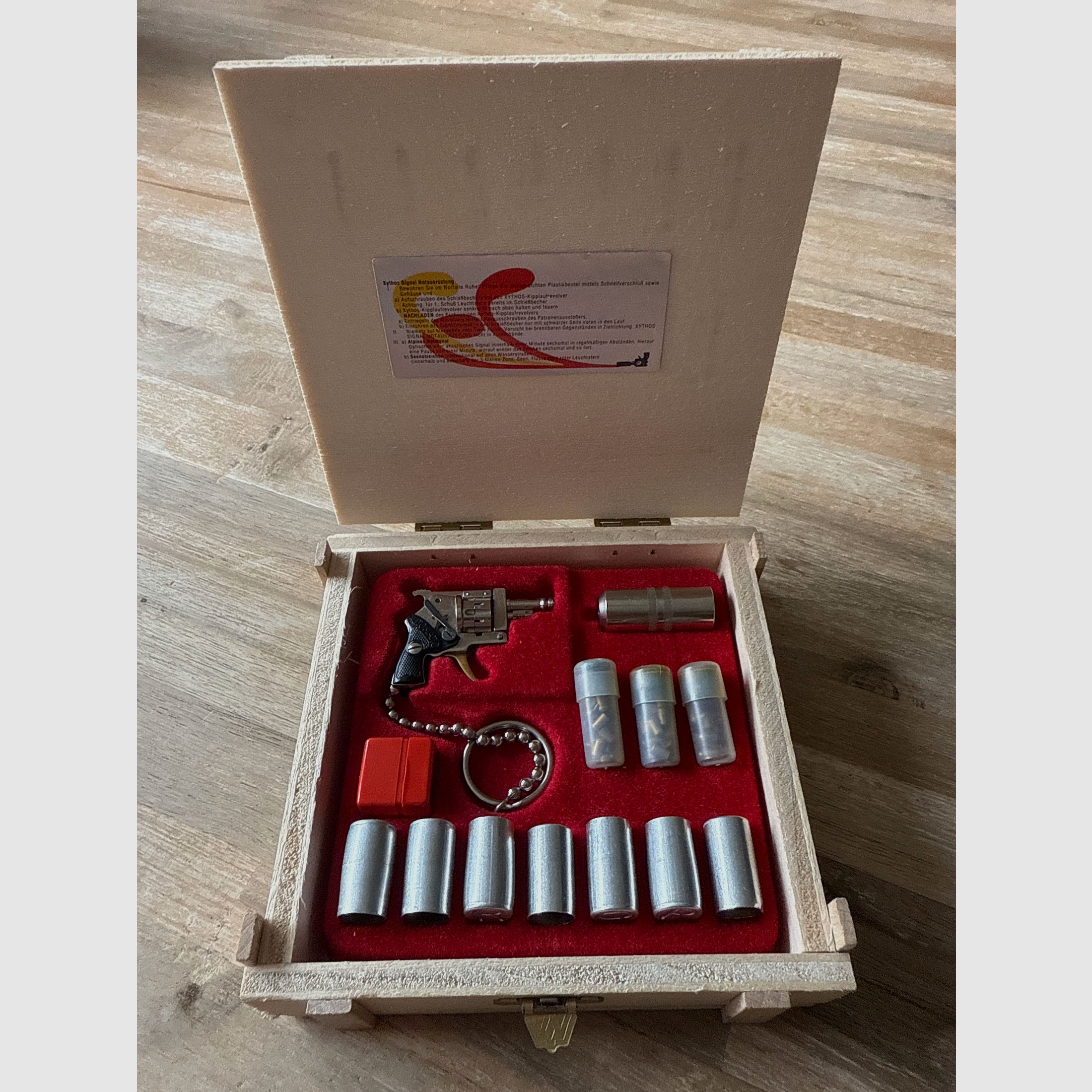 Xythos Pinnfire 2mm Schlüsselanhänger Signalmunition Knallpatronen Geschenkbox 