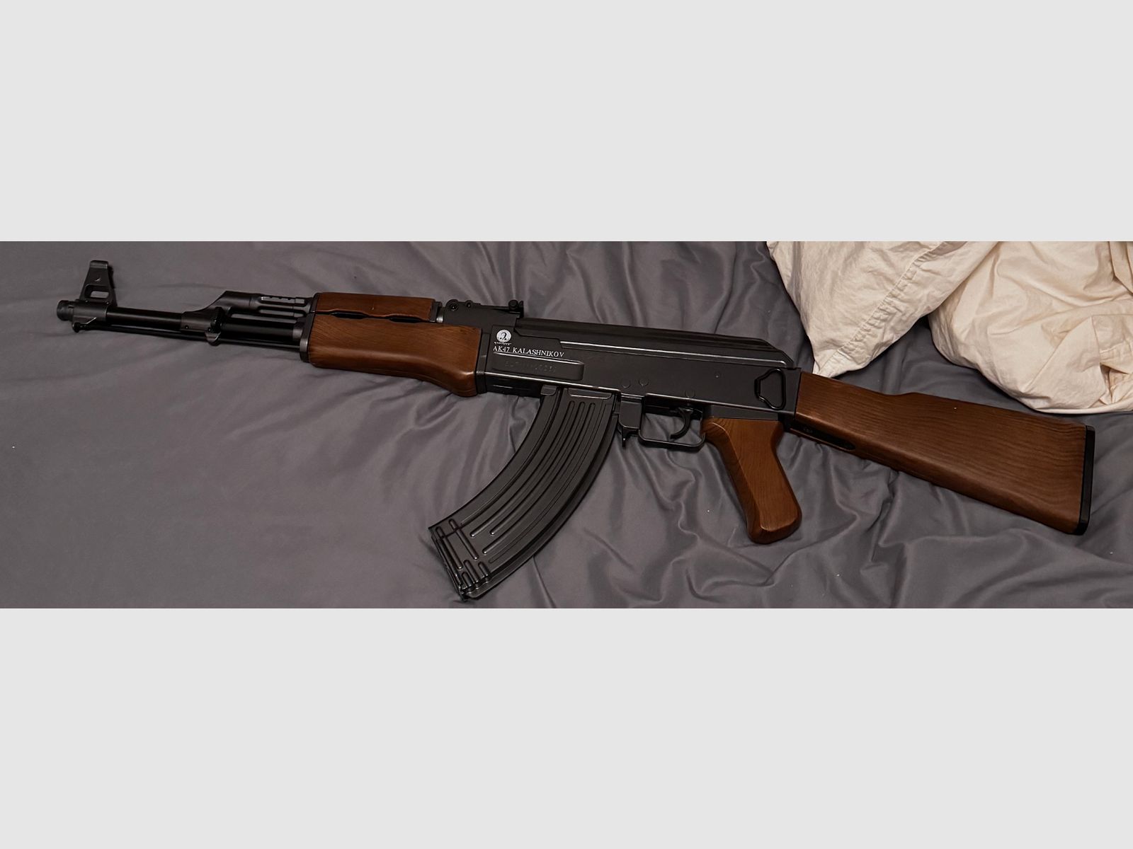 Ak-47 in Gutem Zustand mit großem Magazin 