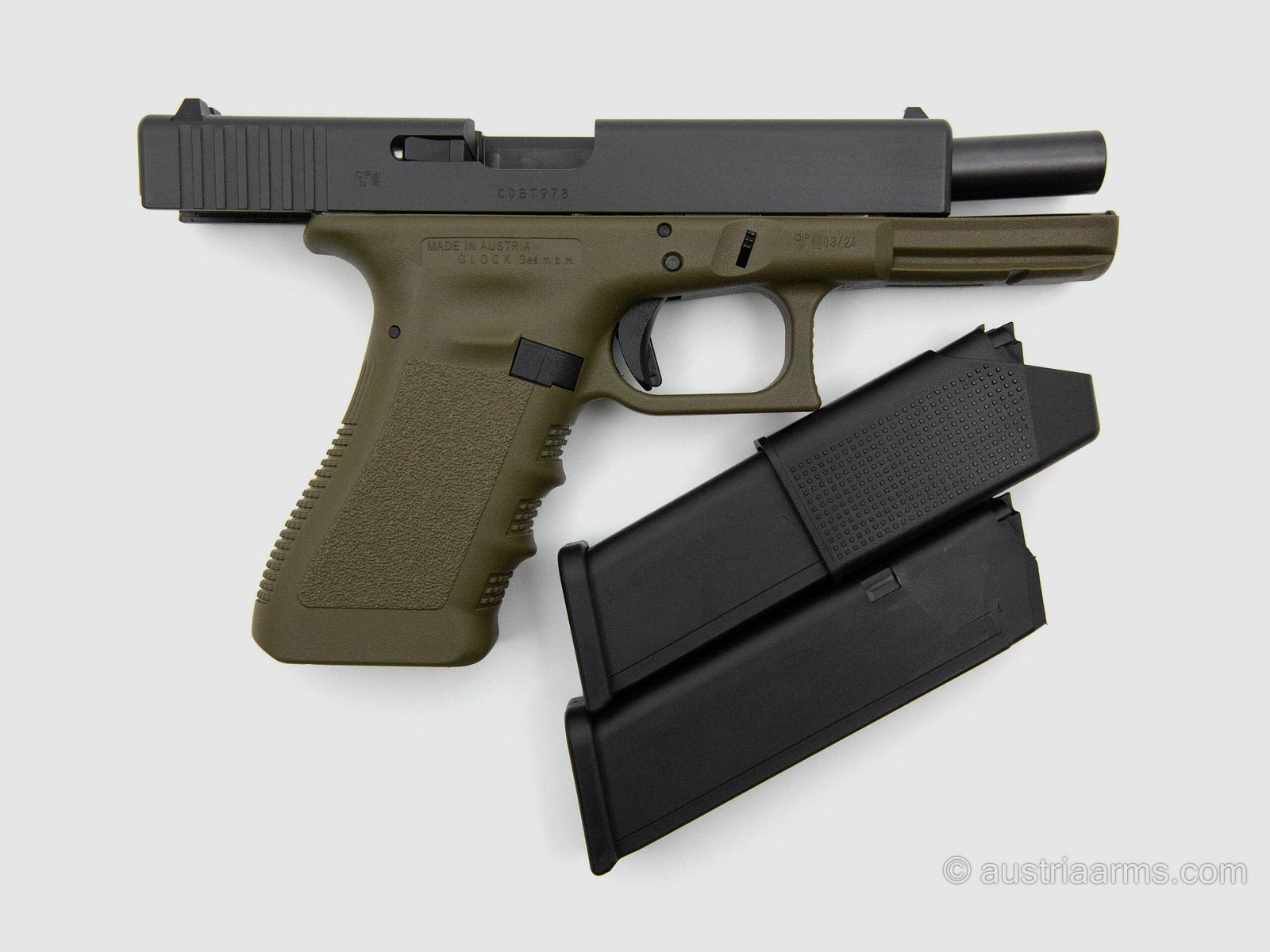 Glock 17 Military Olive Green, neuwertige Gebrauchtwaffe, 9 x 19 mm, Bild 2 von 4