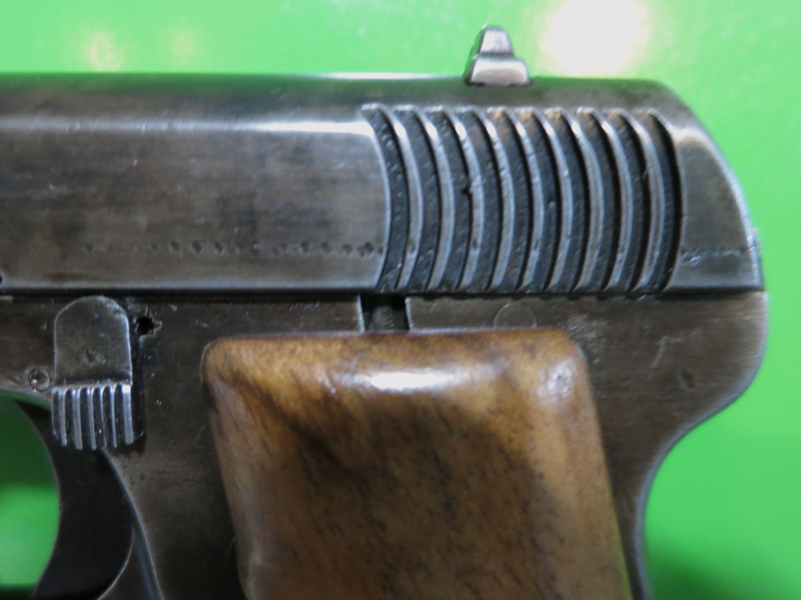 Halbautomatische  Astra Modell 200 (?), Lady-Gun im Westentaschenformat,  7,65mm Browning       #71-