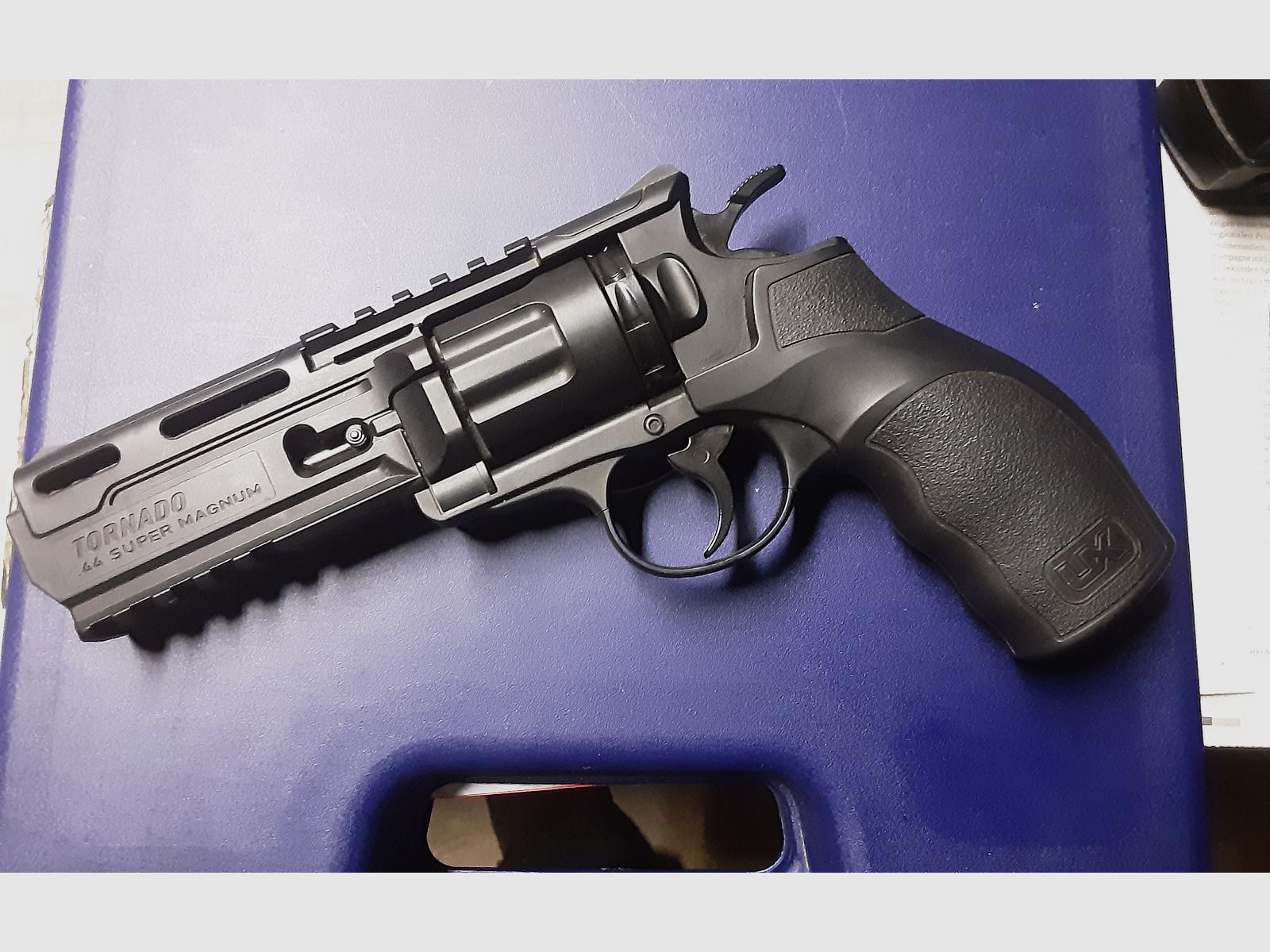 UX Tornato CO2 BB Revolver