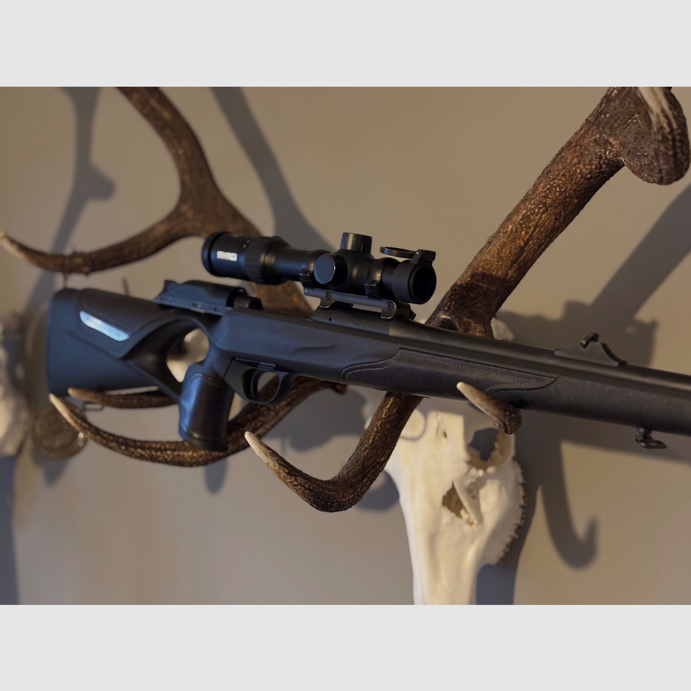 Blaser R8 leren kolf / linkshandig in kaliber 30/06