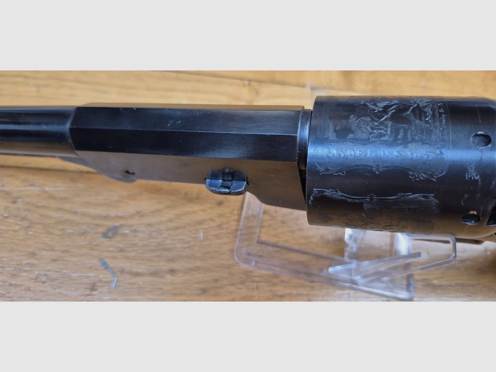 Enorme revolver Colt Walker – Cal. .44 PN – Fabbricazione Army San Marco del 1989 – Bellissima brunitura e marmorizzazione presenti al 100% – Eccellente meccanica – Enorme canna da 9 pollici con rigature ben definite – Poco usato – TBE-, immagine 15 di 22