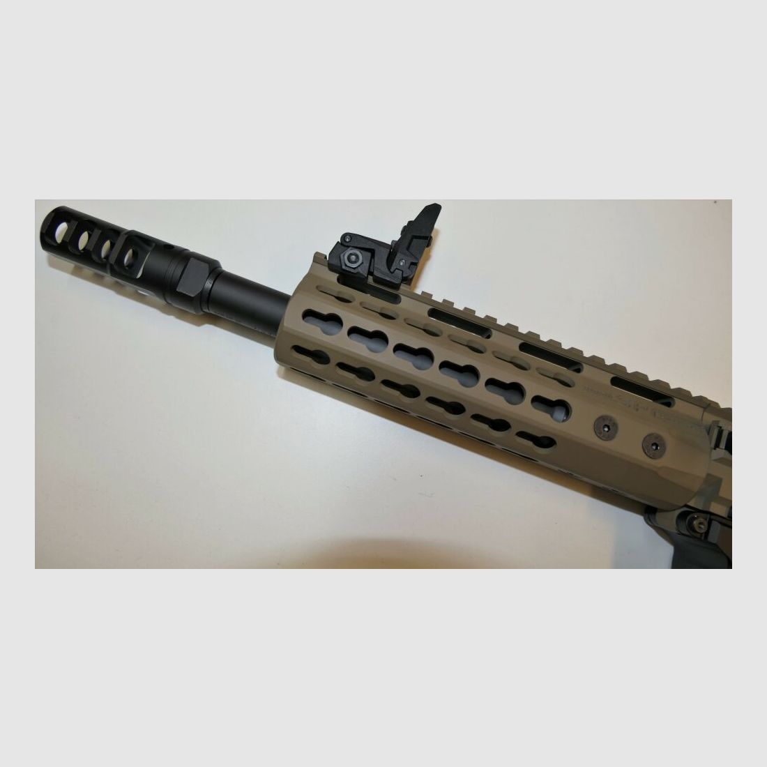 GWMH Selbstladebüchse GWMH SPC-HUNTER A4 10" (SWISS PISTOL CARBINE) FDE Kal.9x19 AR15 Glock Magazin