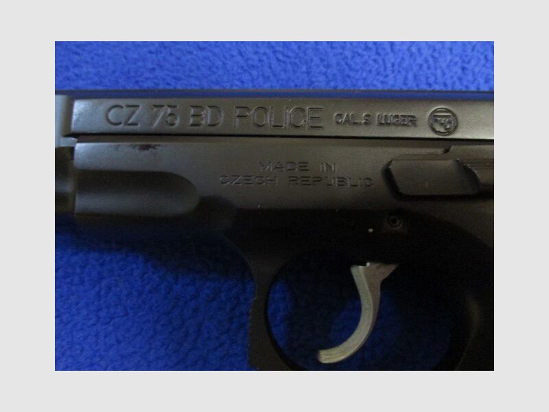 Pistole CZ75 Police 9mm Luger CZ75 Police