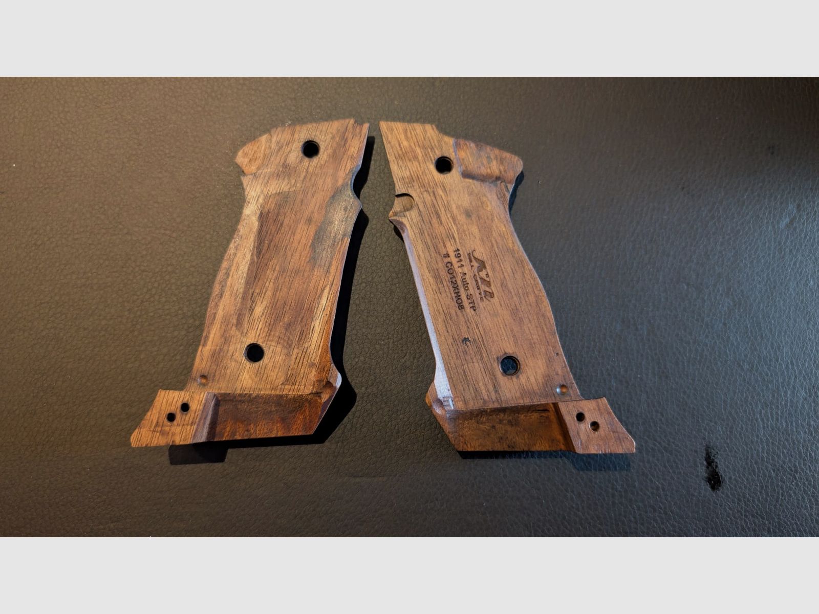 Karl Nill Griffschalen 1911 und Klone