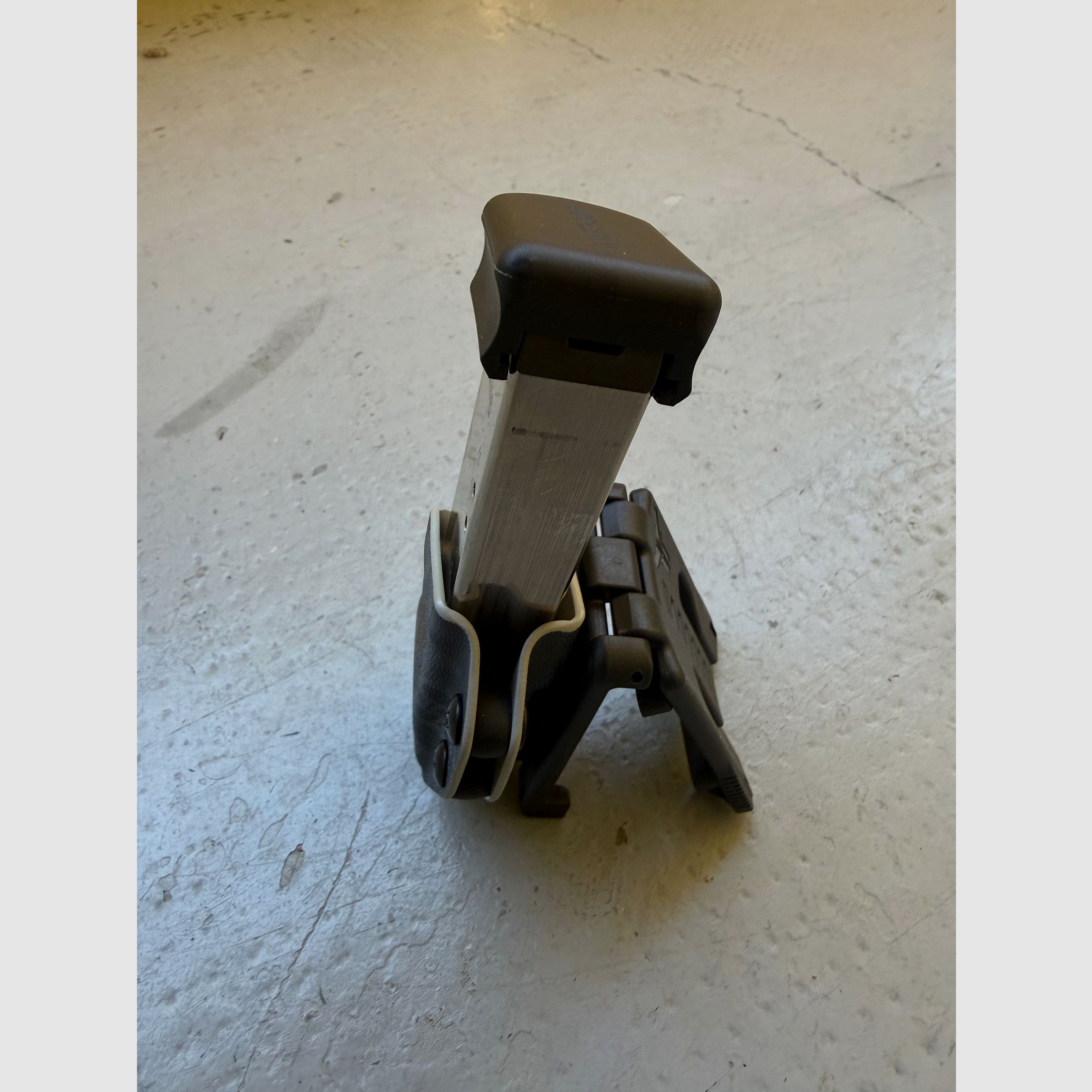 Black Trident Pistolen Single Mag Carrier voor CZ Shadow 2