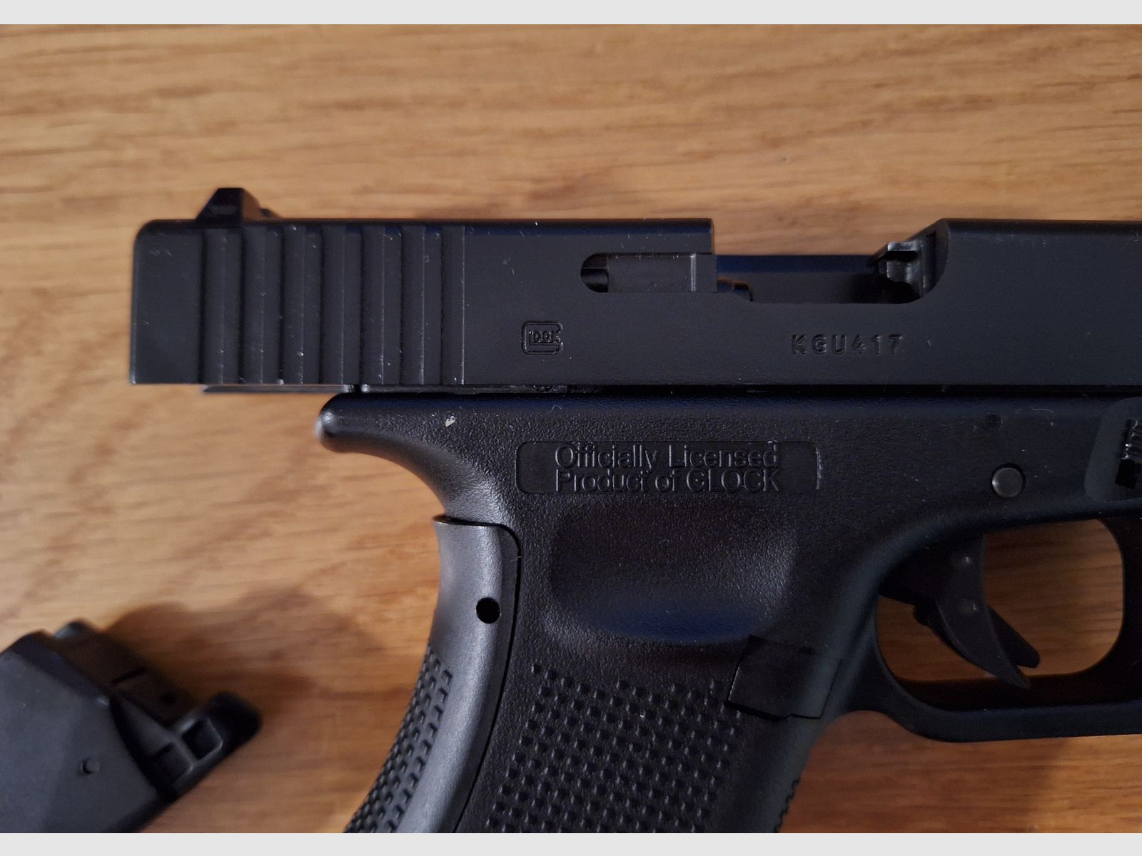Glock 17 Gen4 Co2 guter Zustand 4,5 mm Stahl-BB mit Blowback