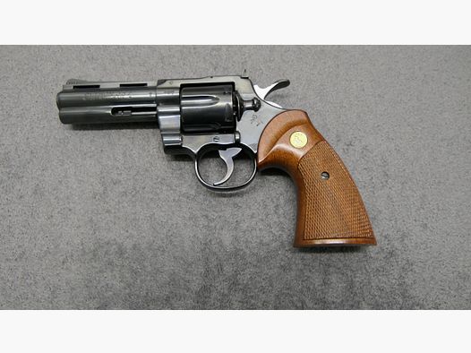 Colt Revolver Phython 4 Zoll