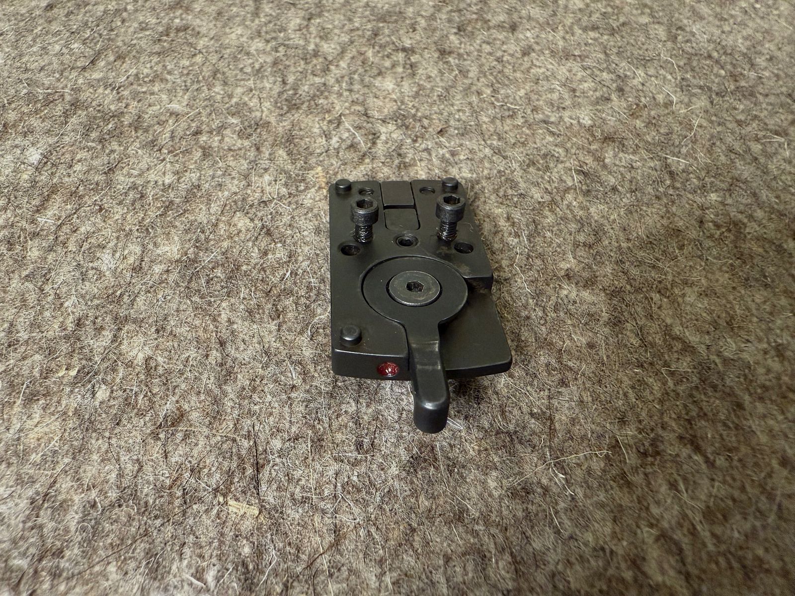 MAKlick Schwenkmontage für Vorderplatten